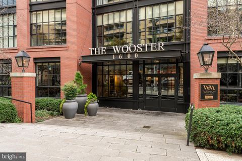 Condo For Sale - 1600 Clarendon Boulevard #W108<br/> ARLINGTON, VA 22209