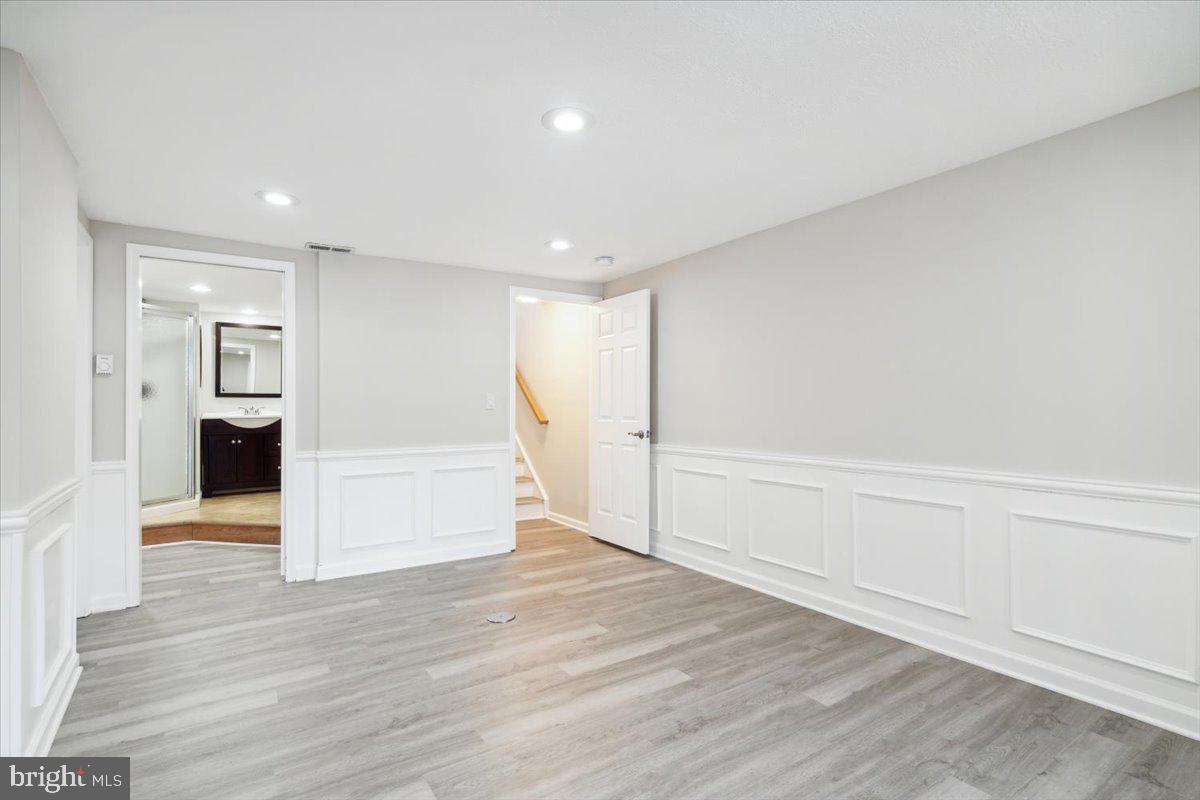 PLAYERS VILLAGE - Residential