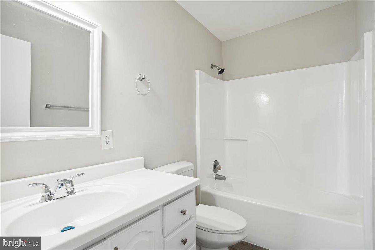 PLAYERS VILLAGE - Residential