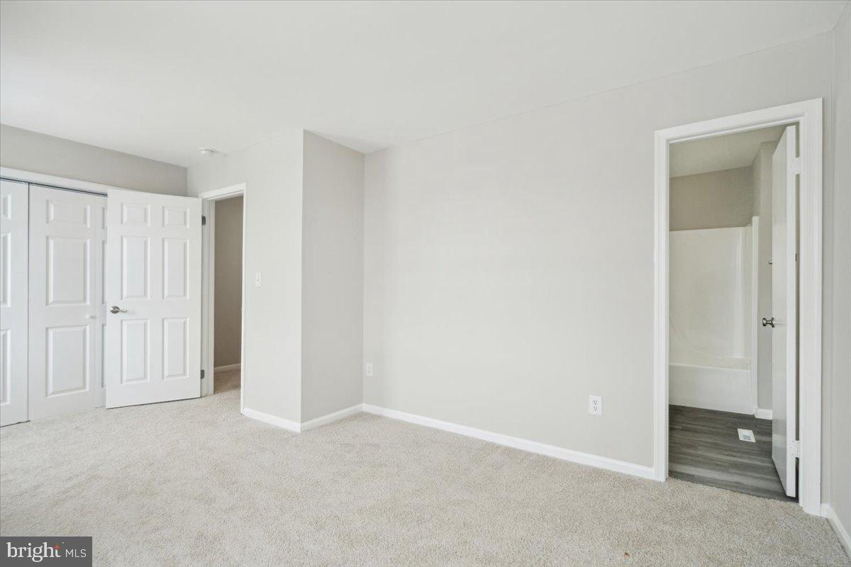 PLAYERS VILLAGE - Residential