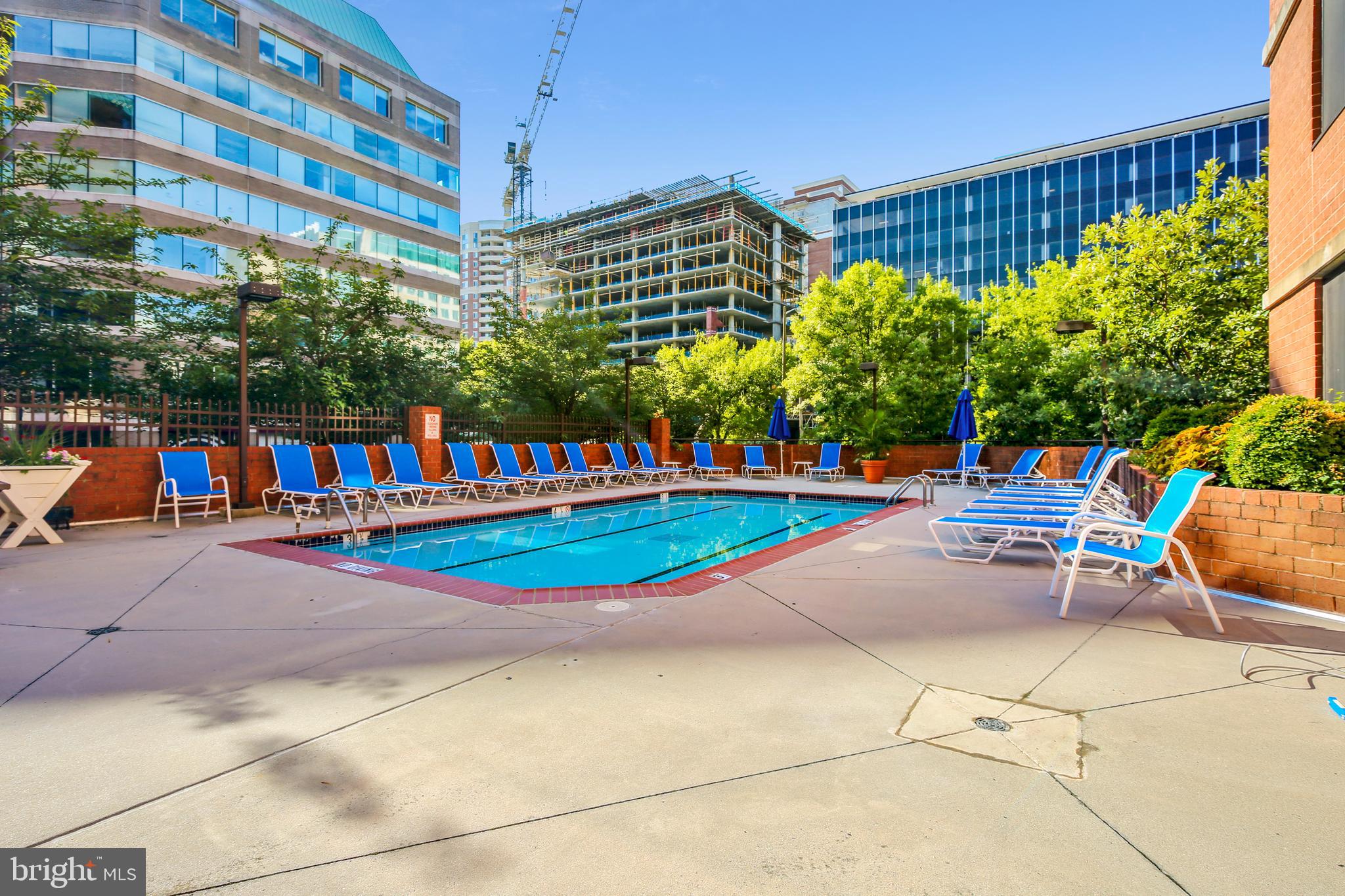 EASTVIEW AT BALLSTON METRO - Residential