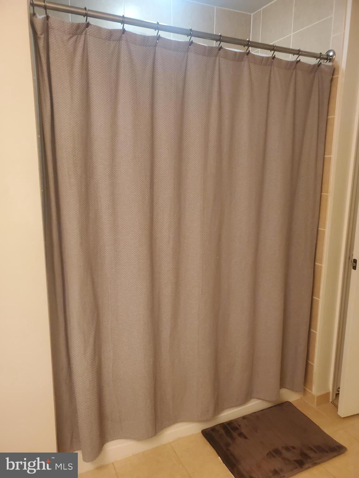 ONE NATIONAL HARBOR CONDOMINIUM - Residential Lease