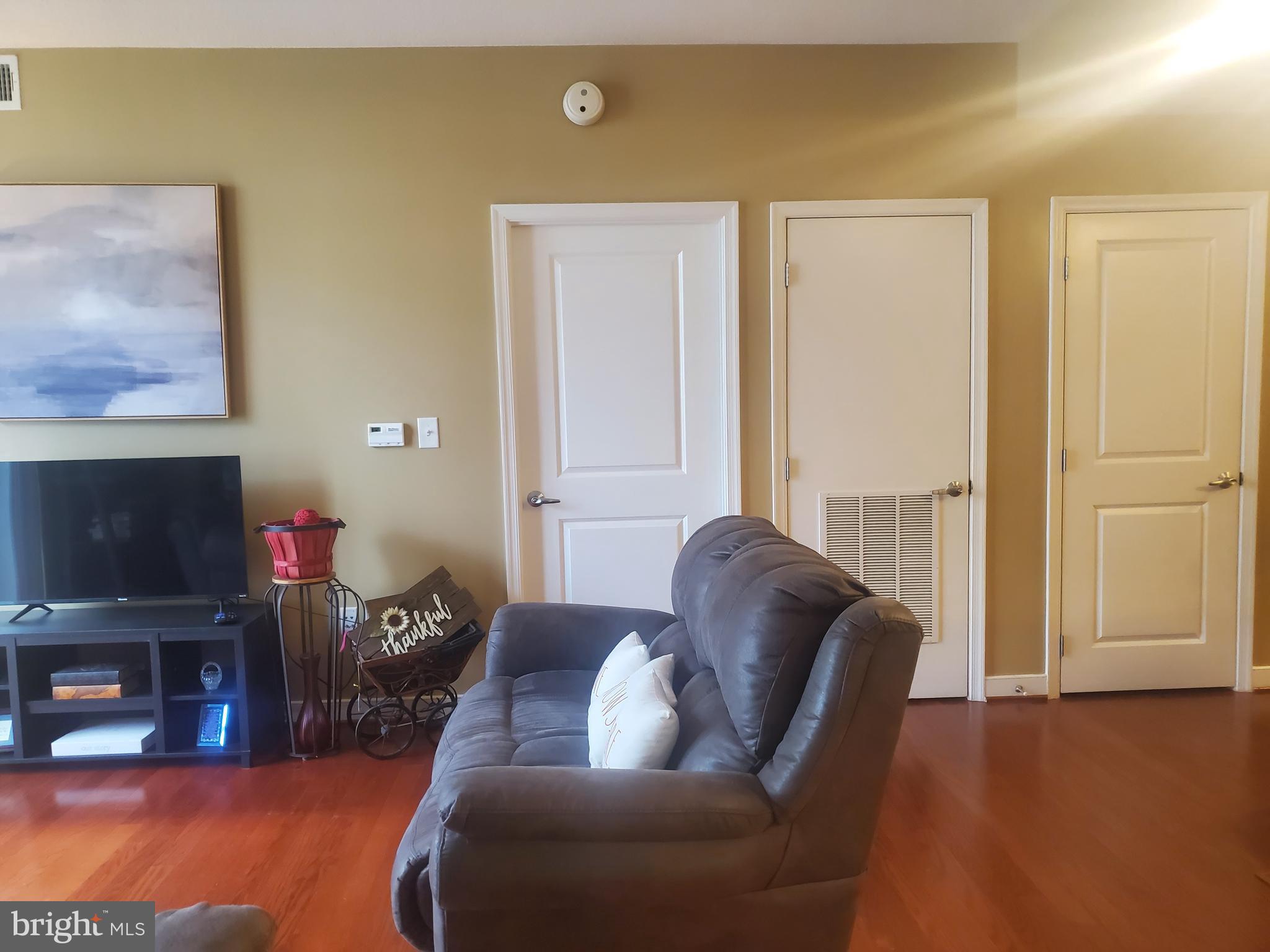 ONE NATIONAL HARBOR CONDOMINIUM - Residential Lease