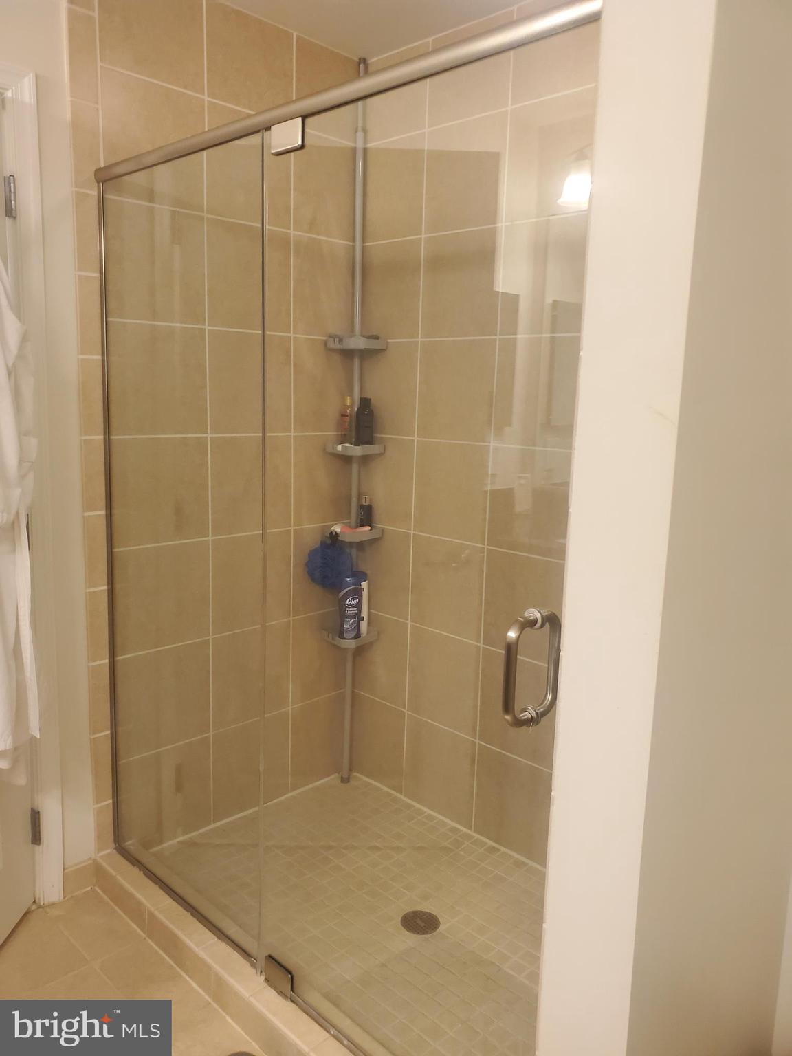 ONE NATIONAL HARBOR CONDOMINIUM - Residential Lease