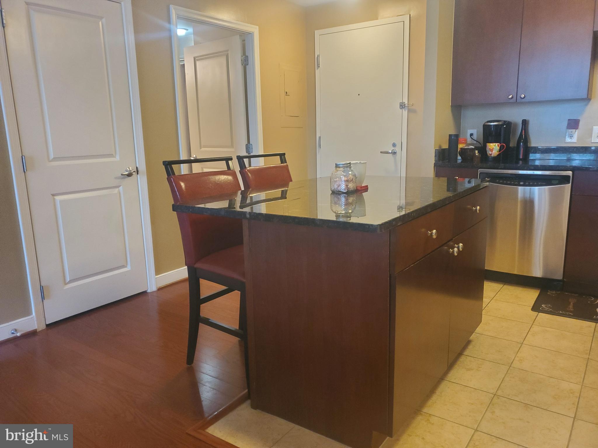 ONE NATIONAL HARBOR CONDOMINIUM - Residential Lease