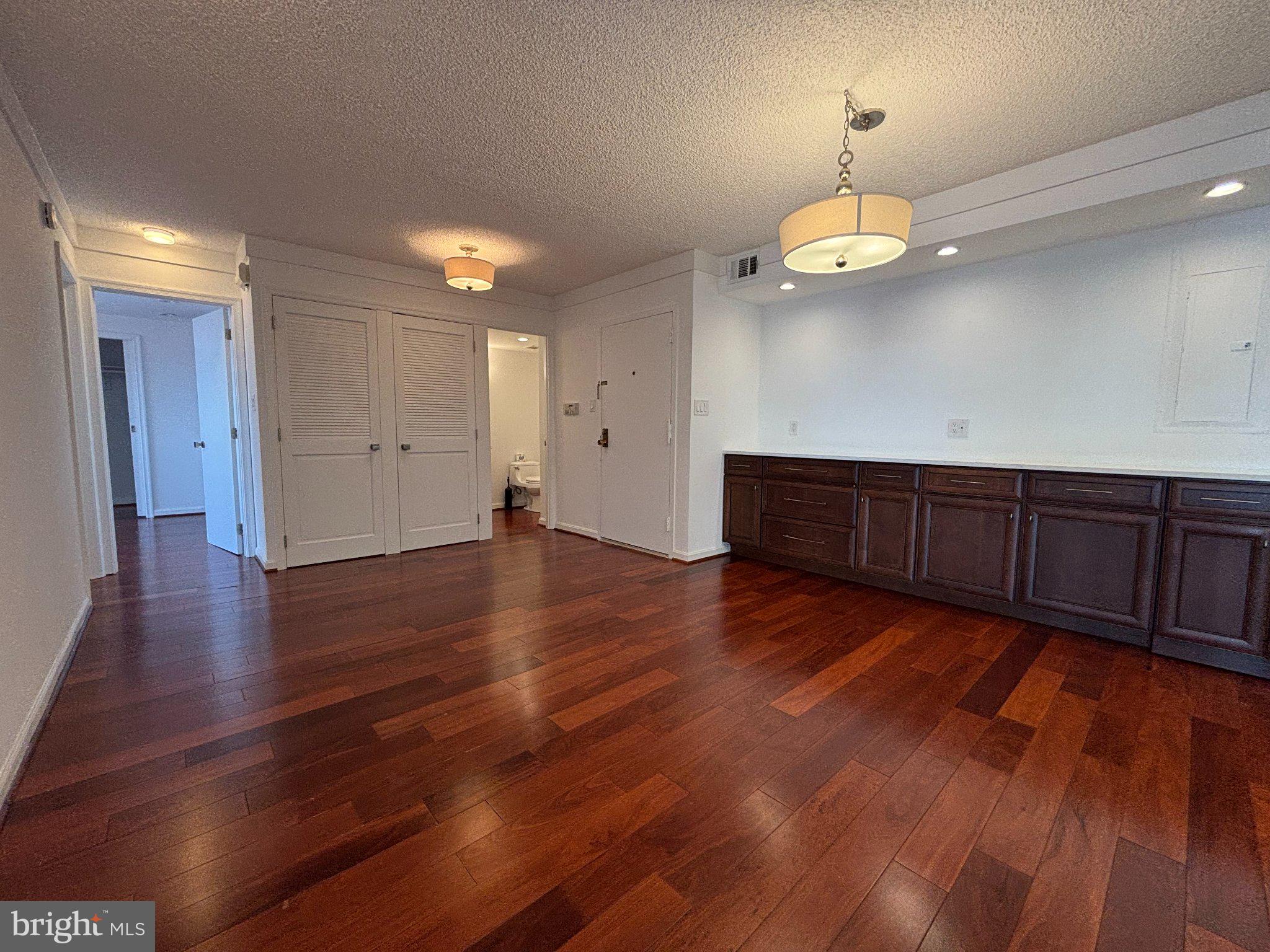 1101 S ARLINGTON RIDGE ROAD S 1009