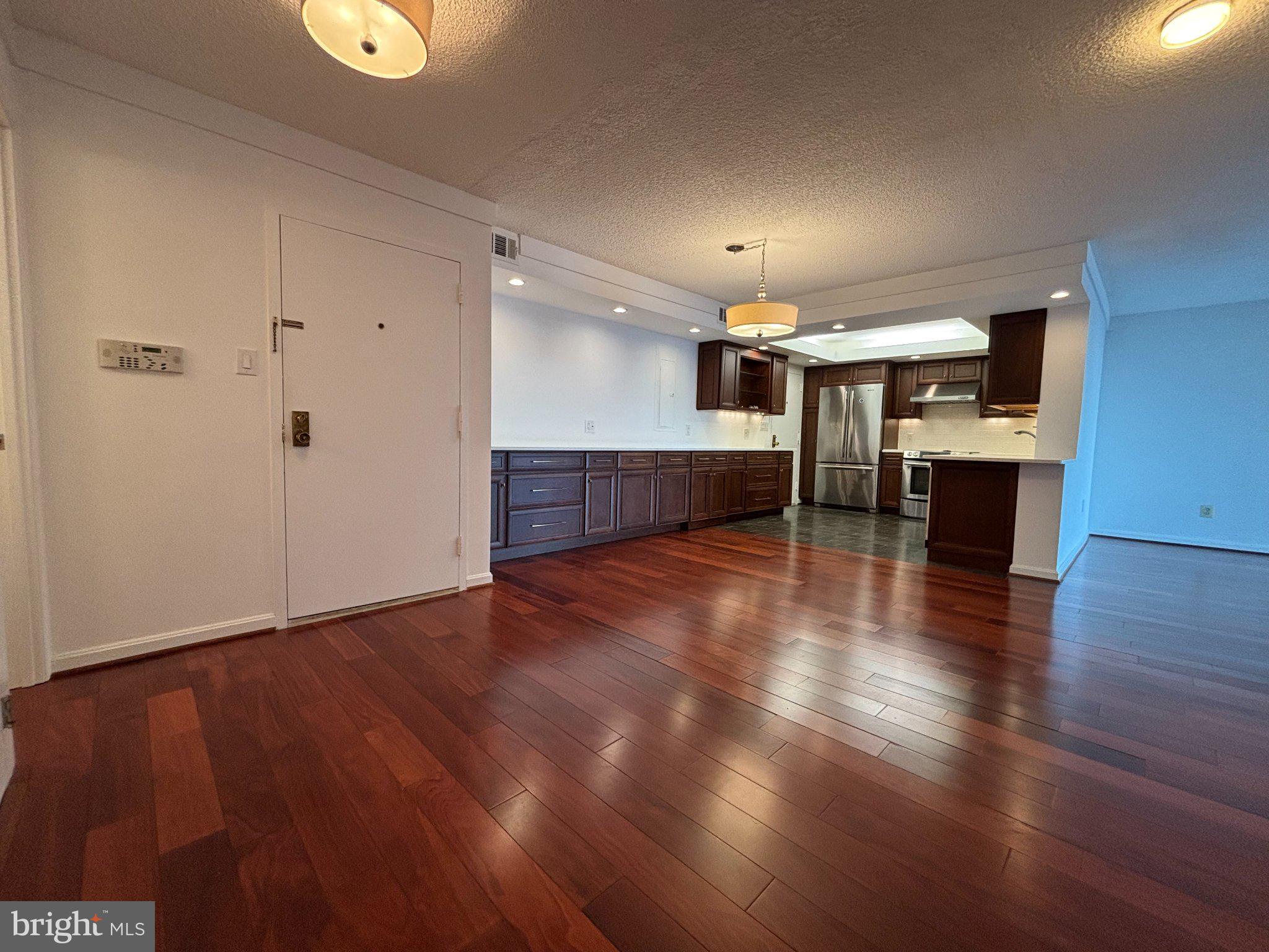 1101 S ARLINGTON RIDGE ROAD S 1009