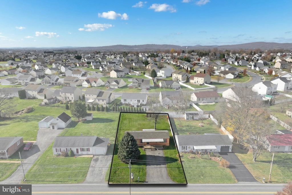 Photo of 2818 Oakland Road, DOVER, PA 17315 (MLS # PAYK2096198)