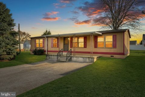 2818 OAKLAND ROAD DOVER PA 17315