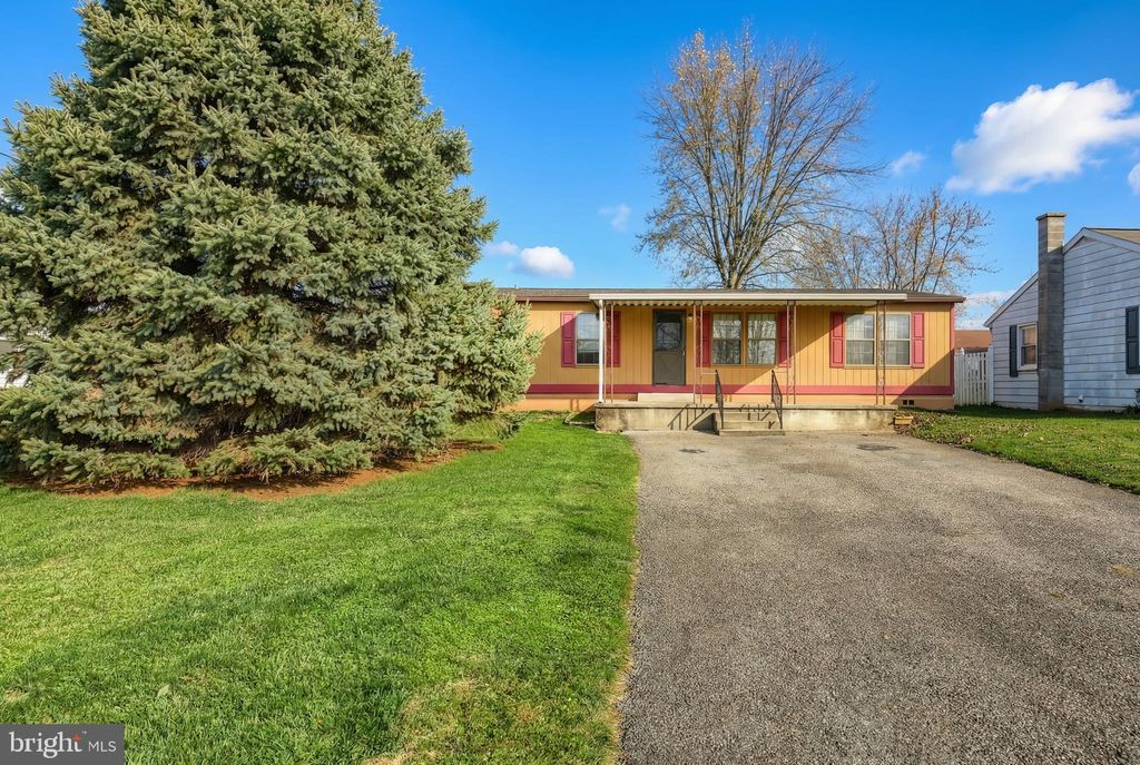 Photo of 2818 Oakland Road, DOVER, PA 17315 (MLS # PAYK2096198)