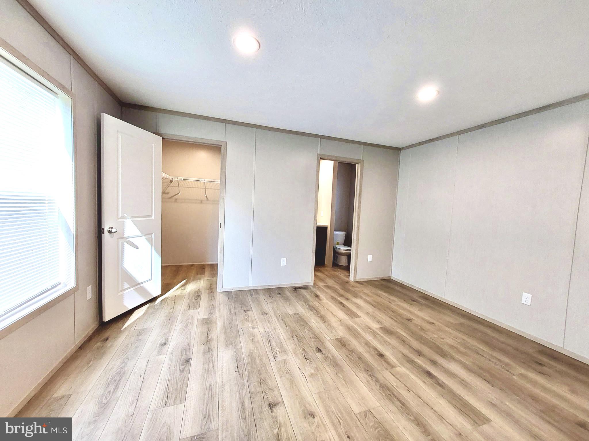 11 WOODLAND LANE
