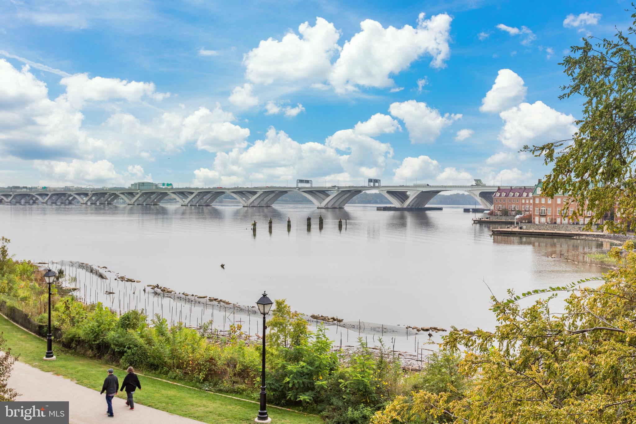 HARBORSIDE - Residential