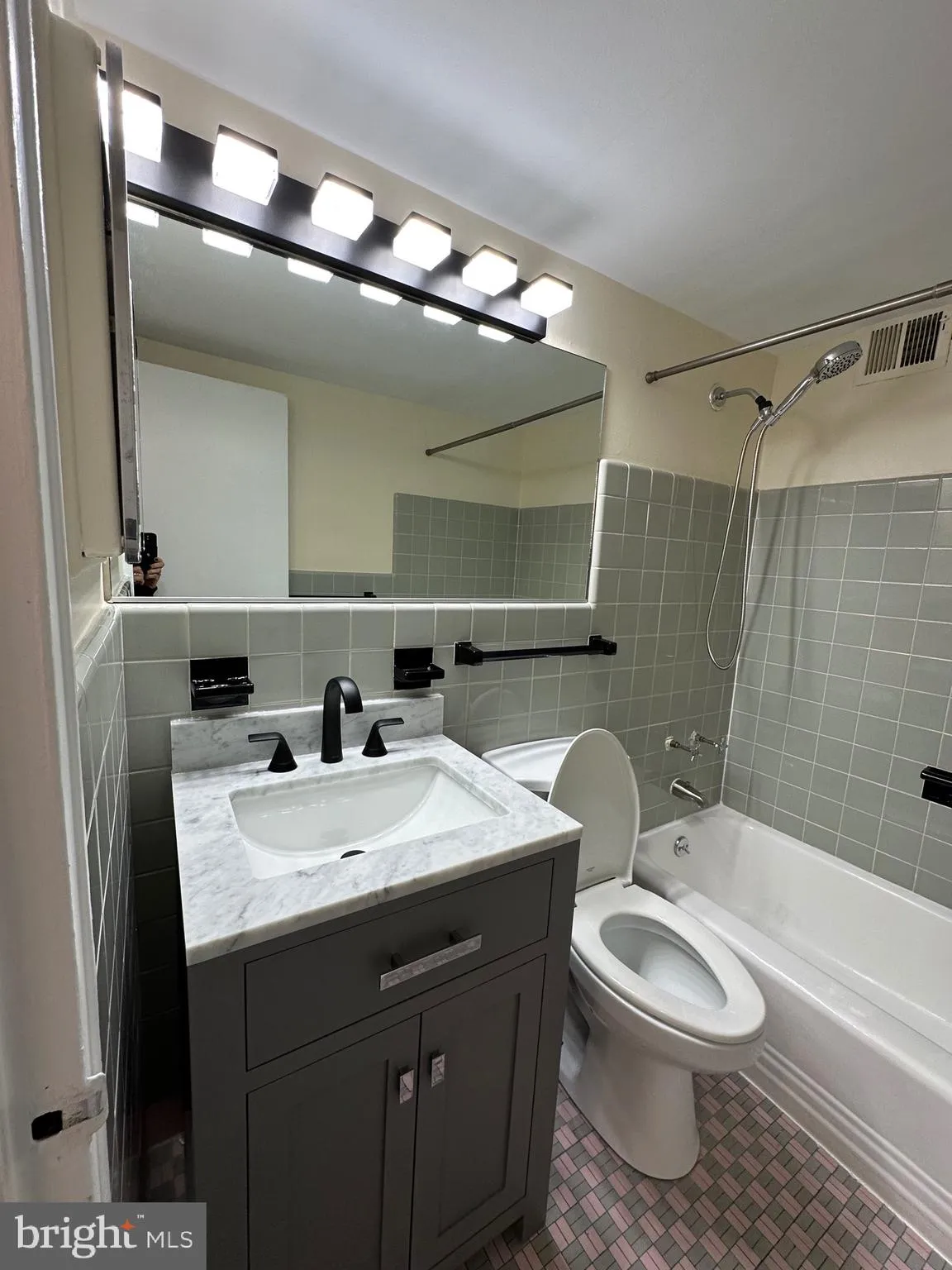 Philadelphia, Pennsylvania 19103, United States, 1 Bedroom Bedrooms, ,1 BathroomBathrooms,Residential,Active,239273