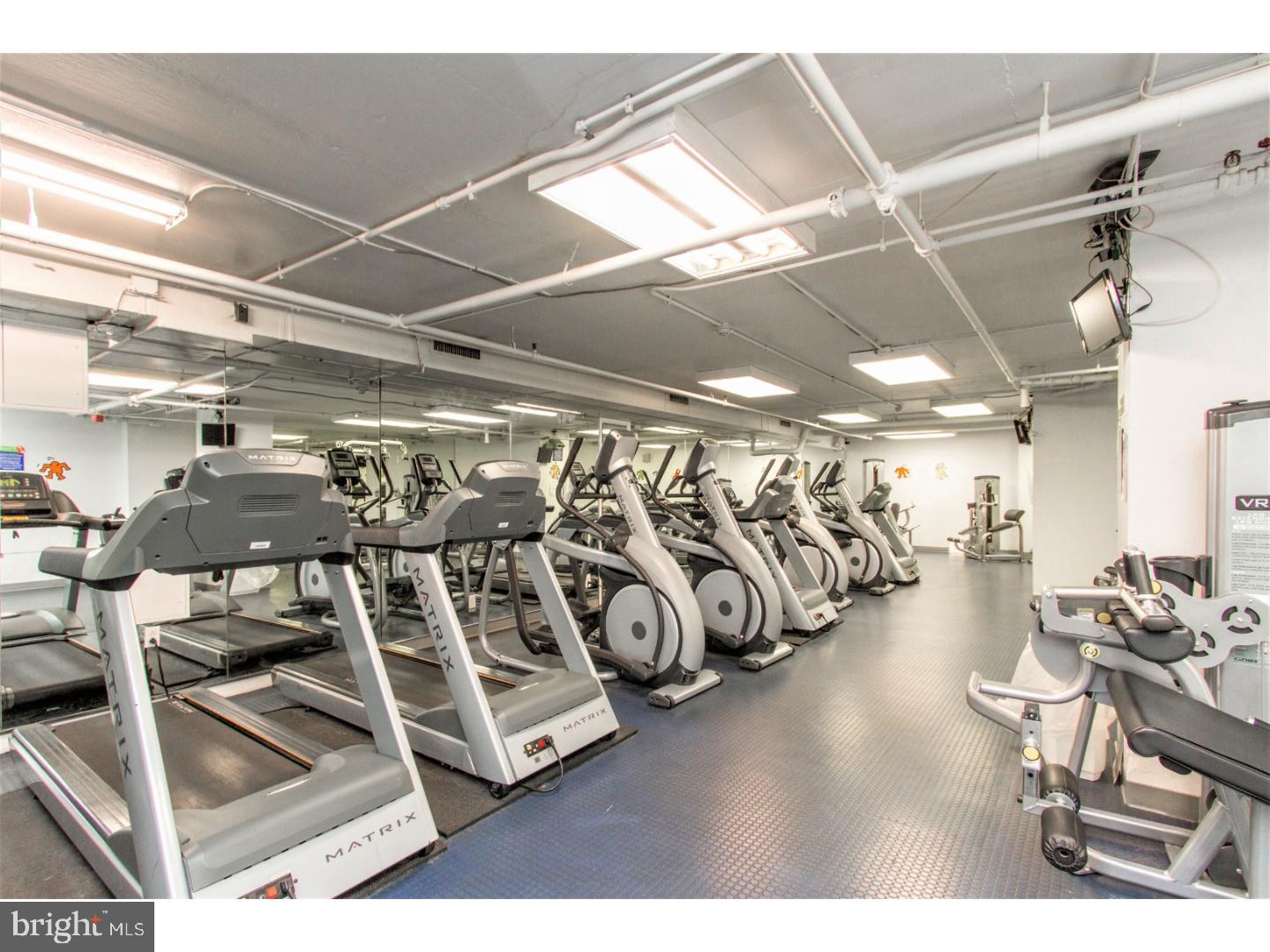 2101 CHESTNUT STREET 811