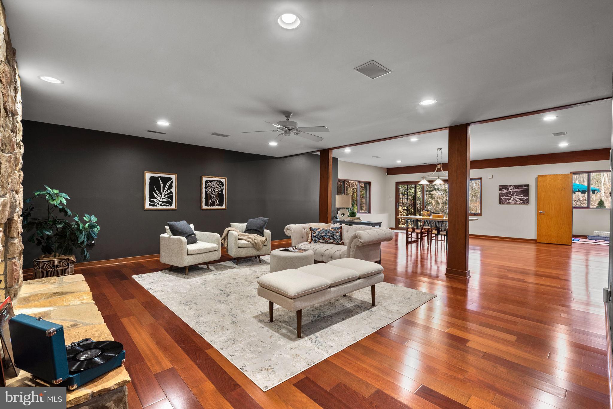 BELVOIR FARMS - Residential