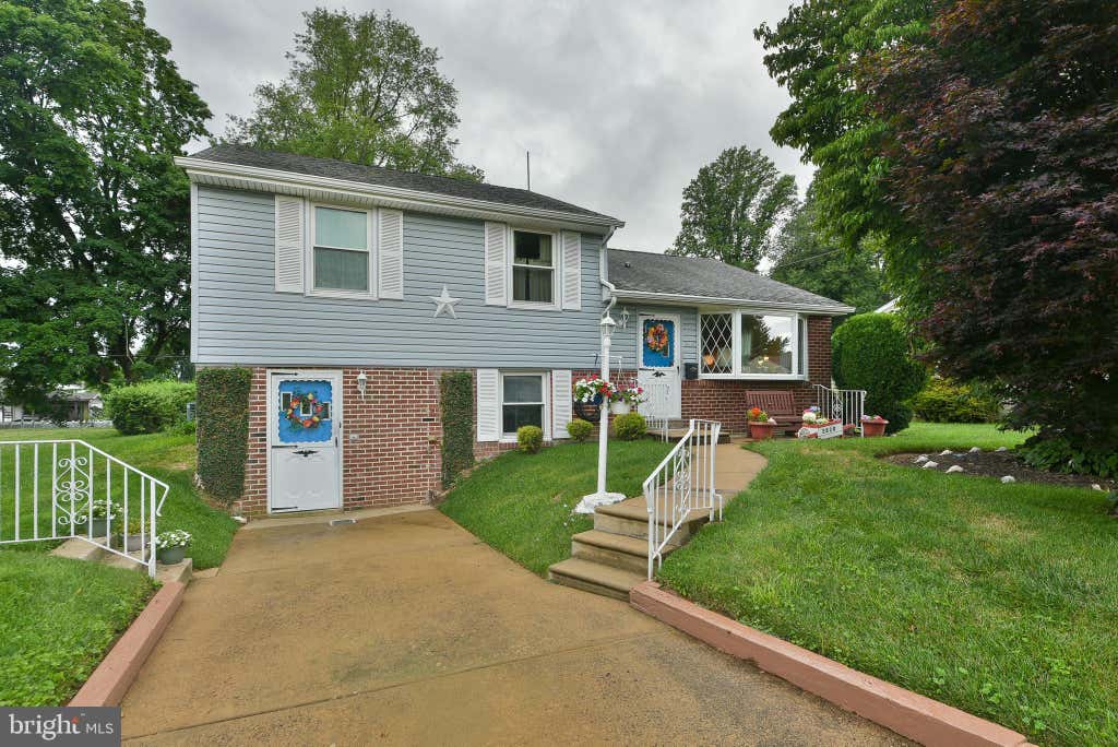 Photo of 3820 Andrea Road, PHILADELPHIA, PA 19154 (MLS # PAPH2646538)