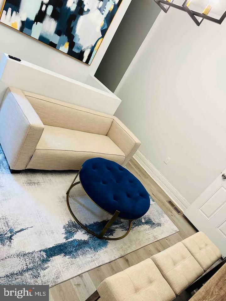 UPTON - Residential Lease