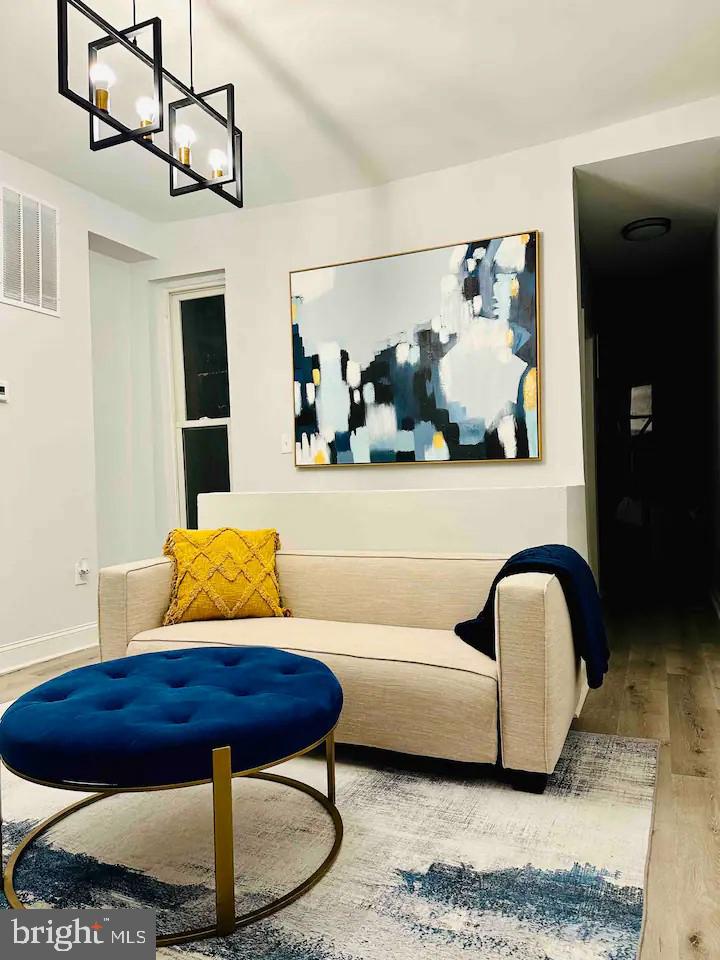 UPTON - Residential Lease