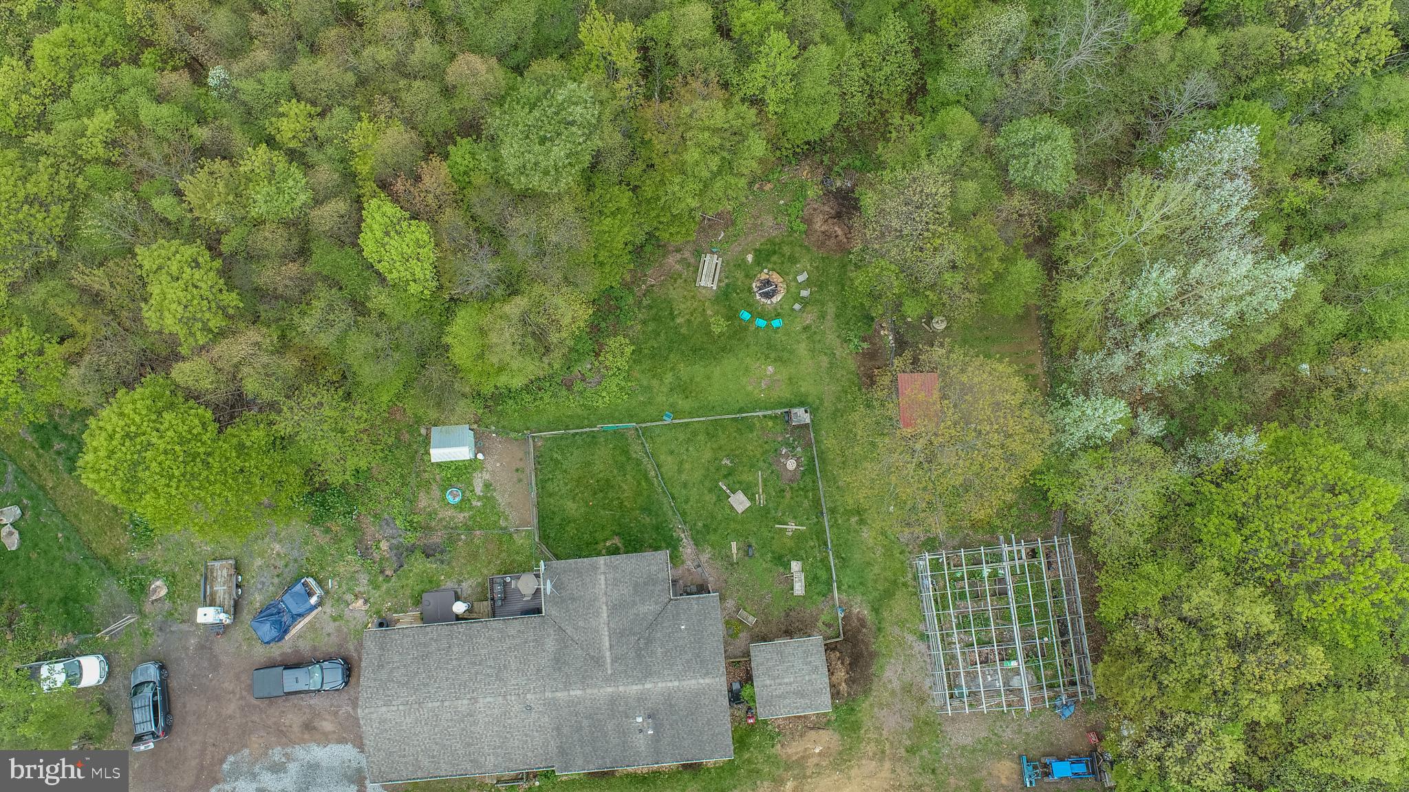 THE HIGHLANDS - Residential