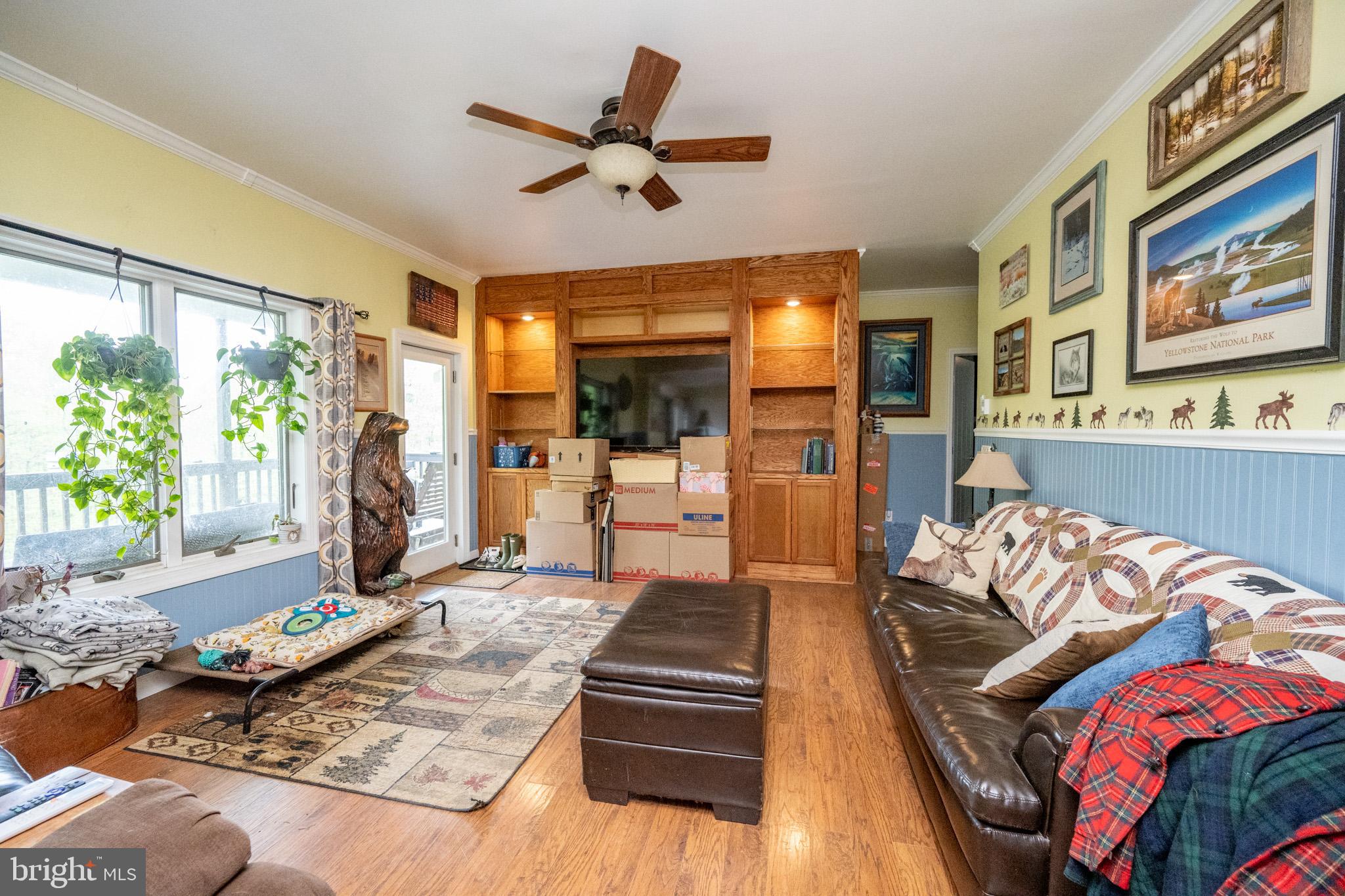 THE HIGHLANDS - Residential