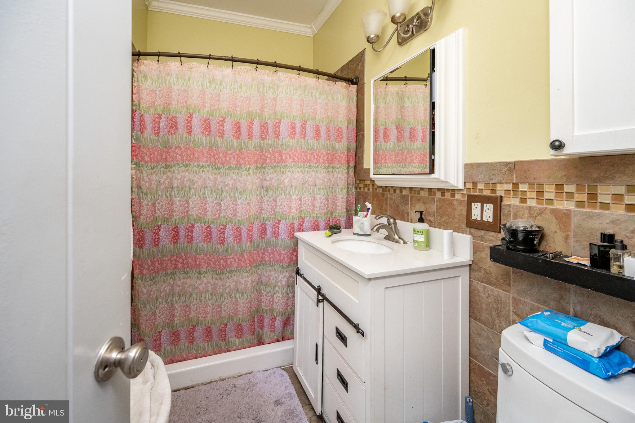 THE HIGHLANDS - Residential