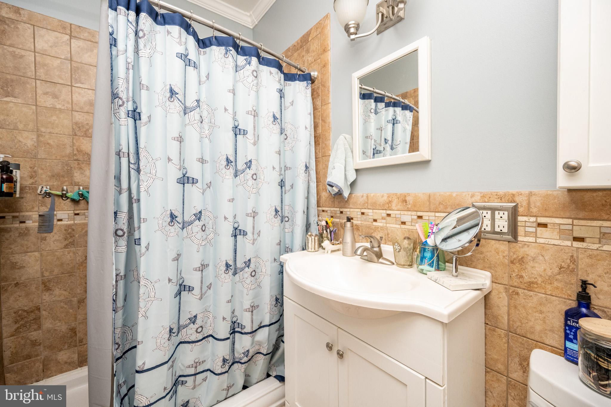 THE HIGHLANDS - Residential