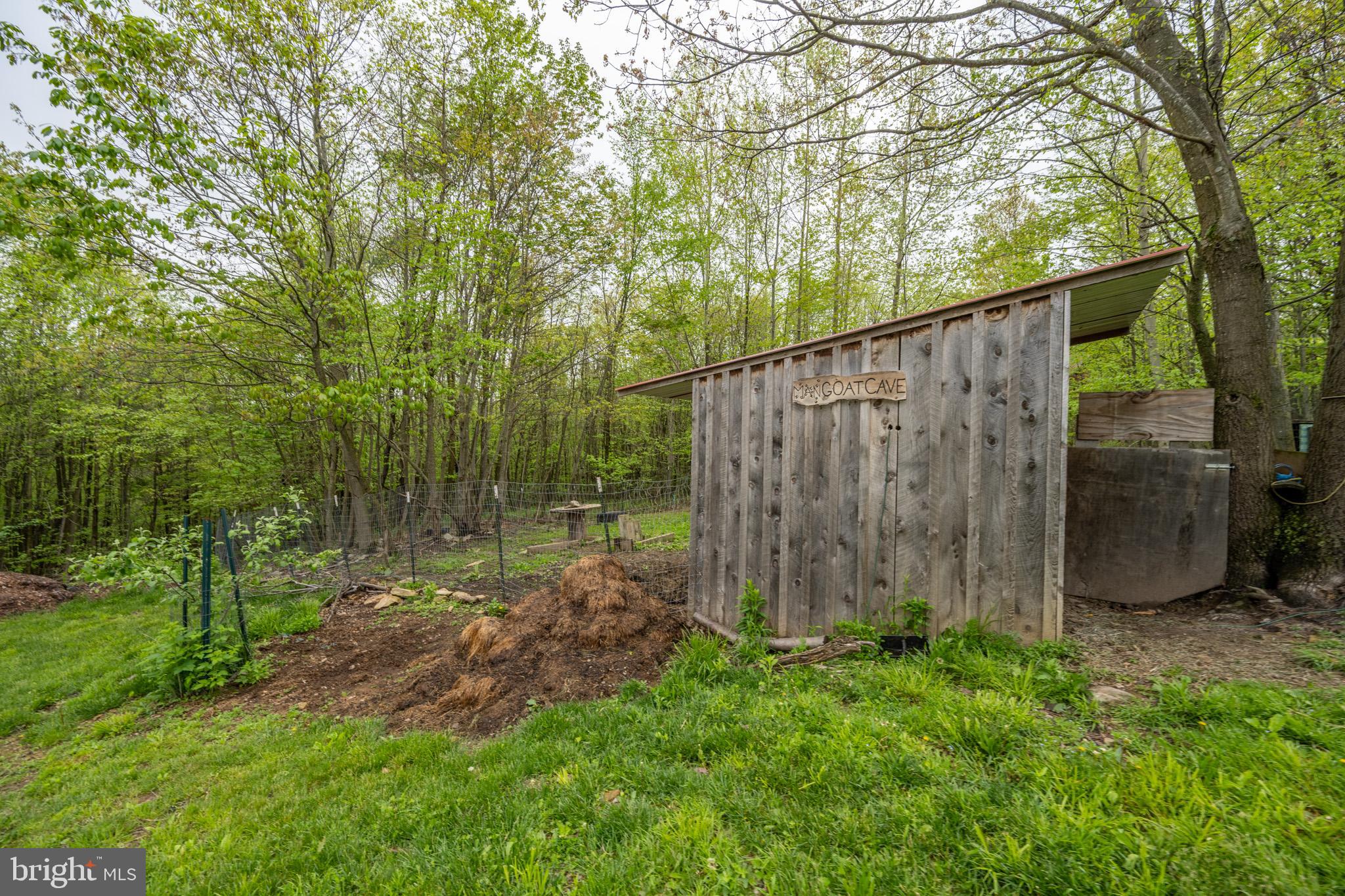 THE HIGHLANDS - Residential