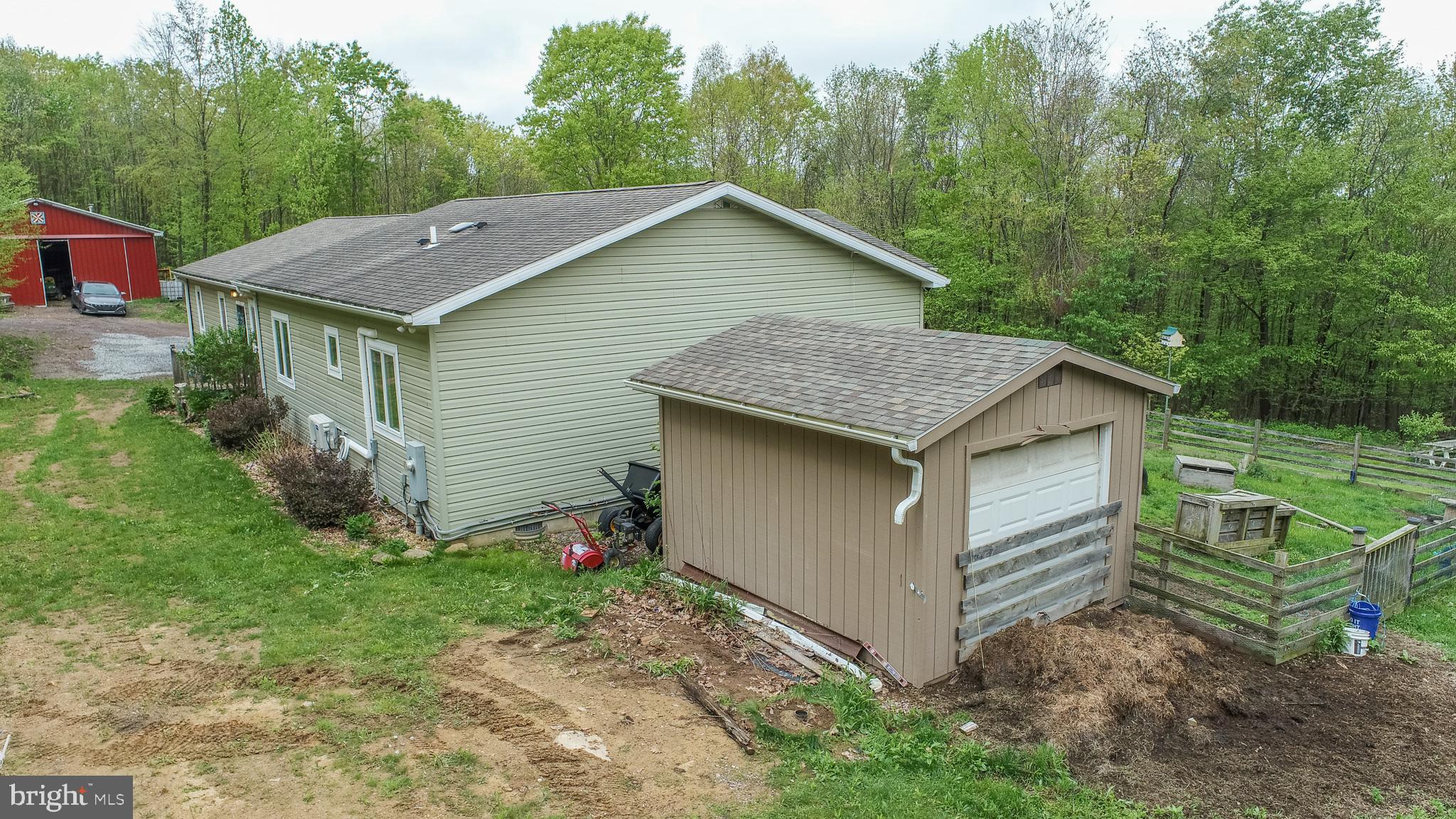 THE HIGHLANDS - Residential