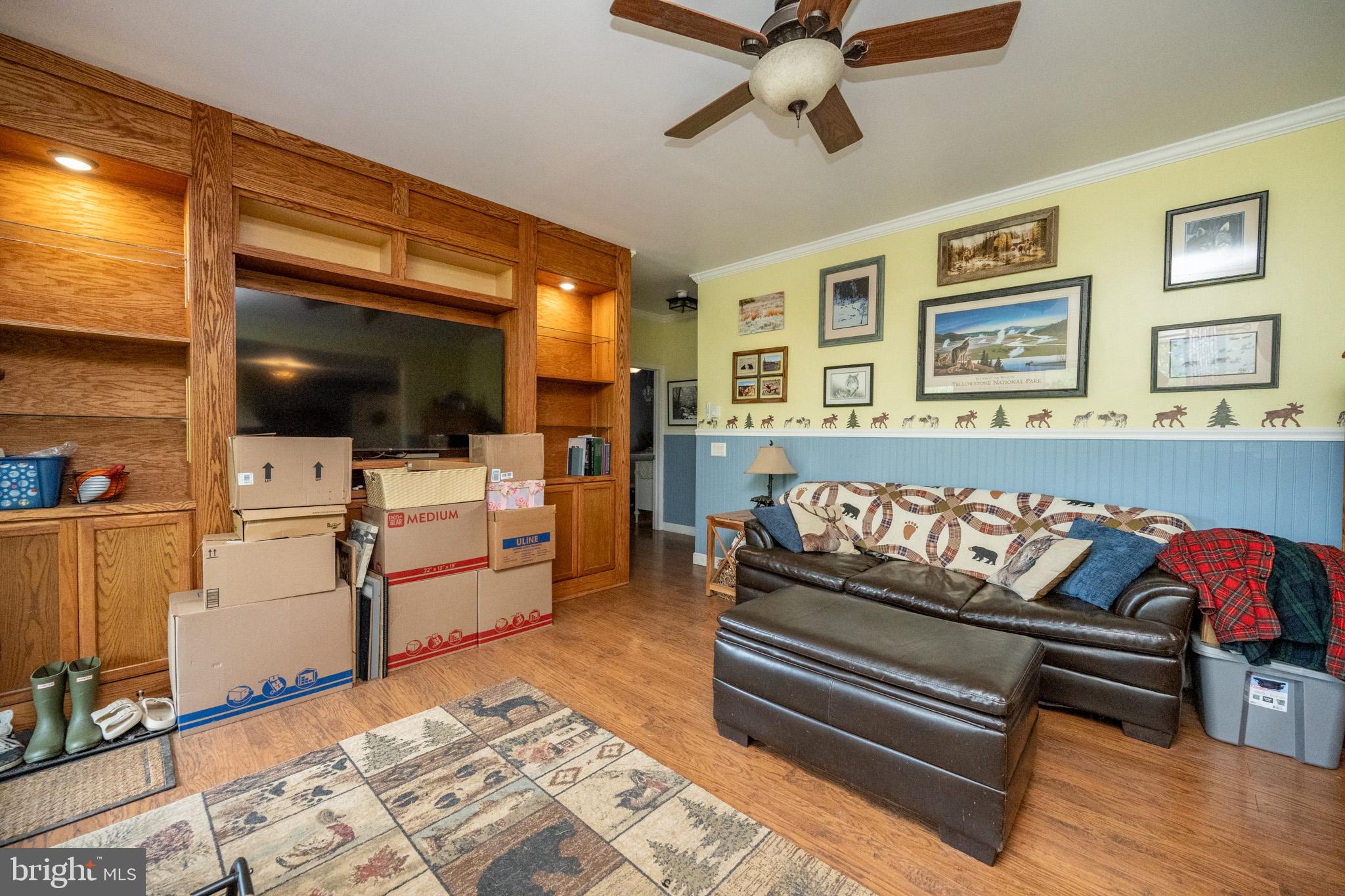 THE HIGHLANDS - Residential