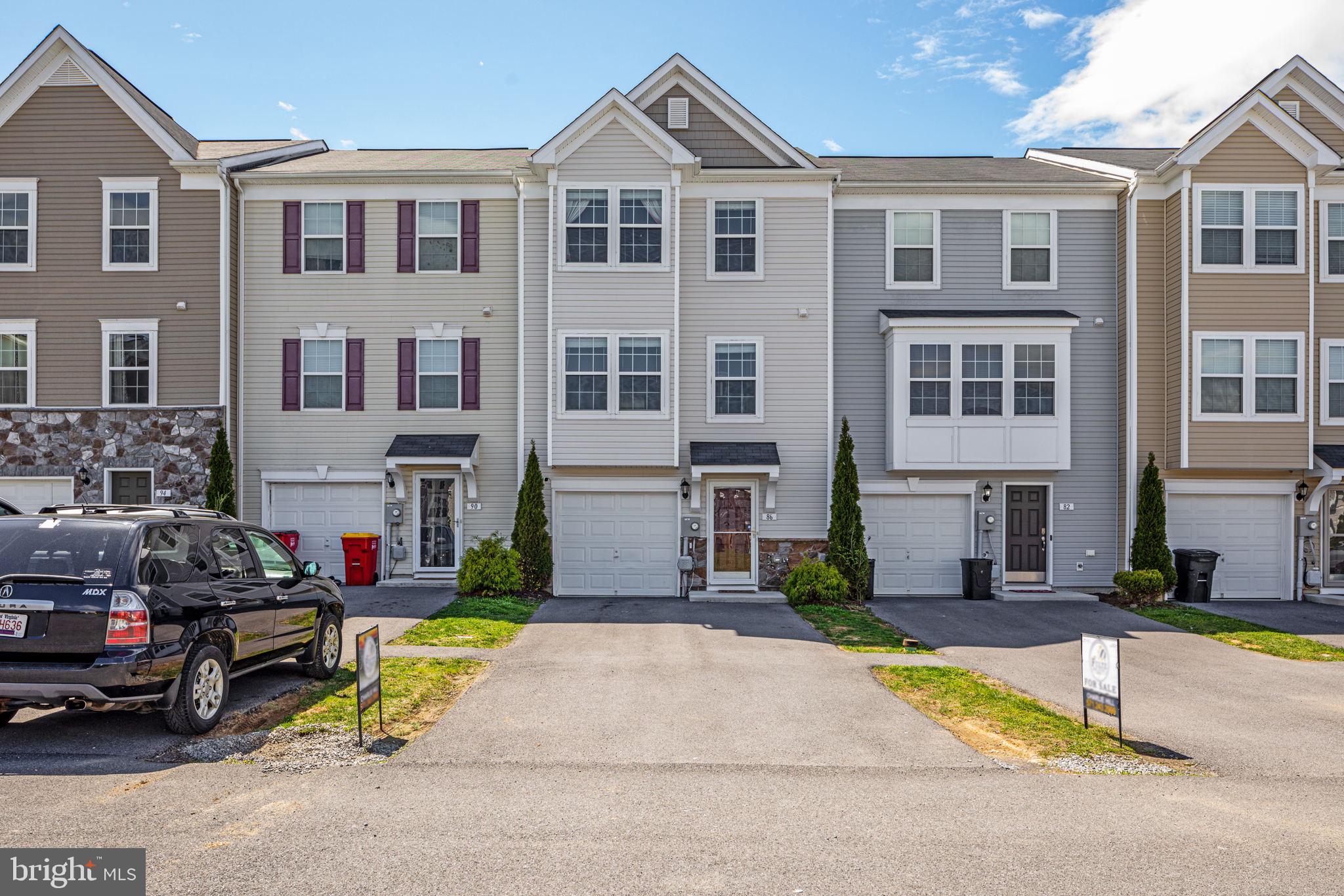 MANOR PARK - Residential Lease