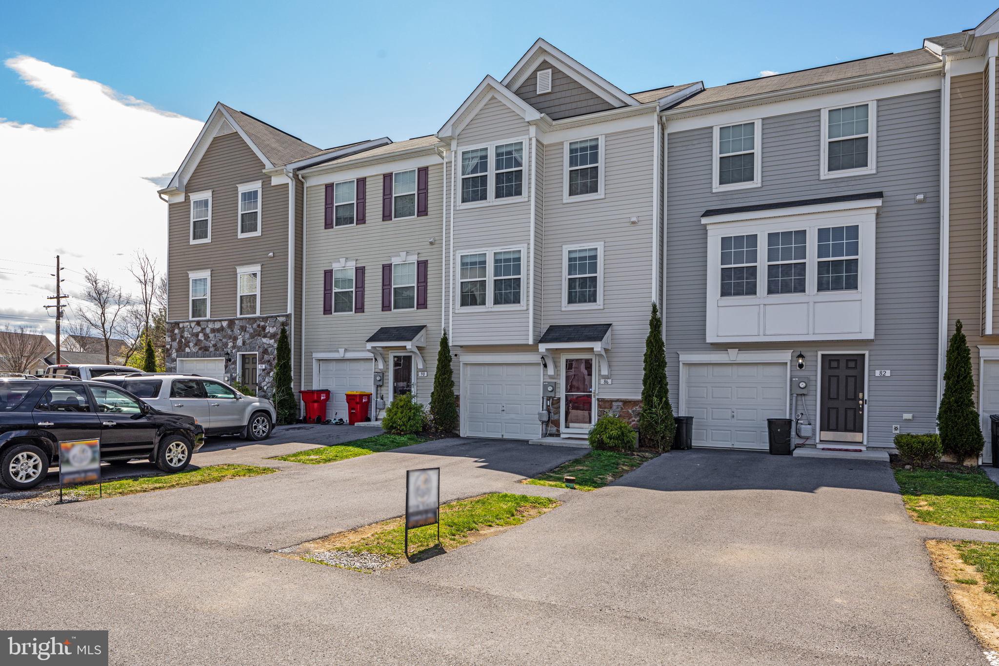 MANOR PARK - Residential Lease