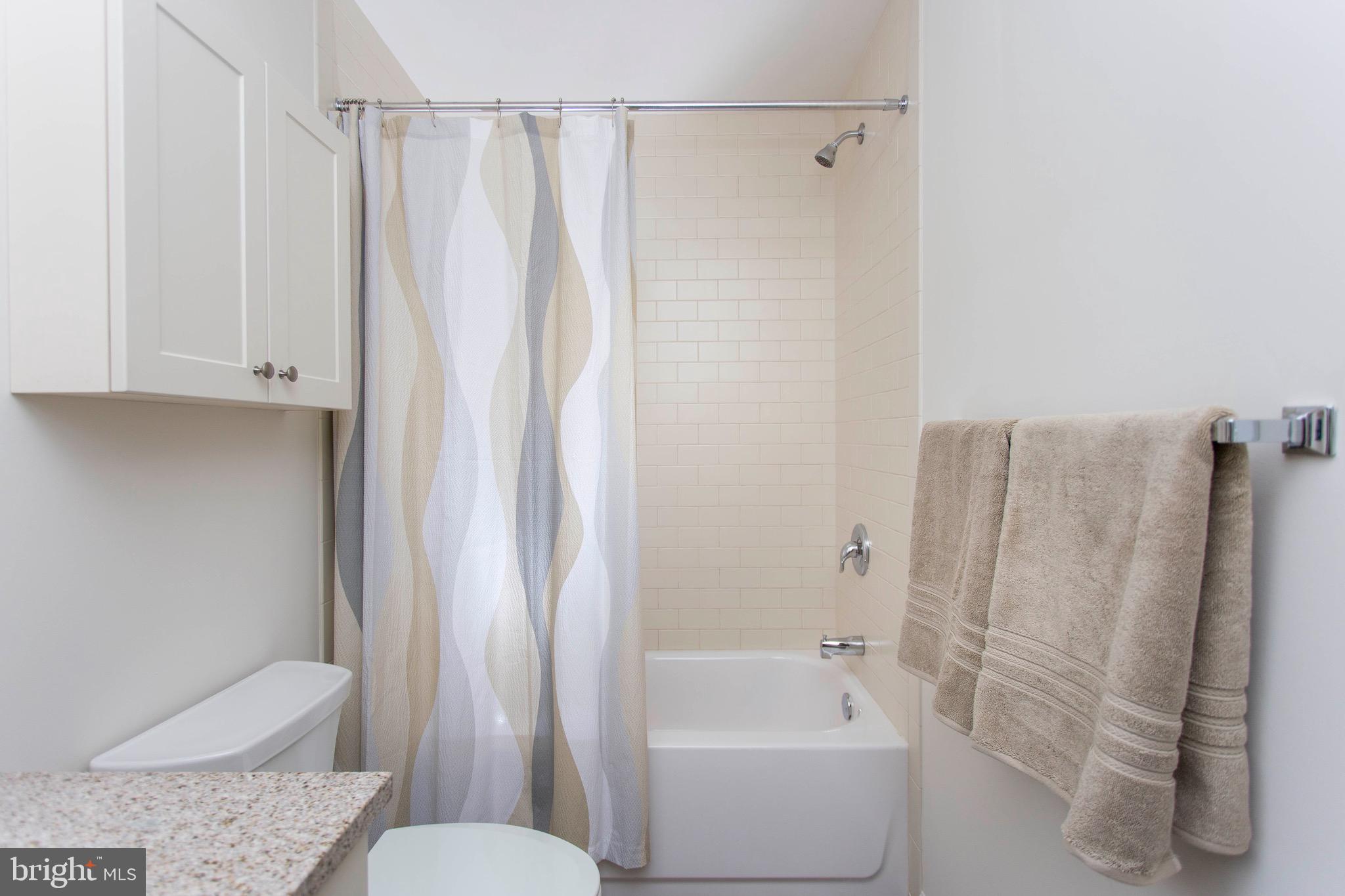 DOWNTOWN - Residential Lease