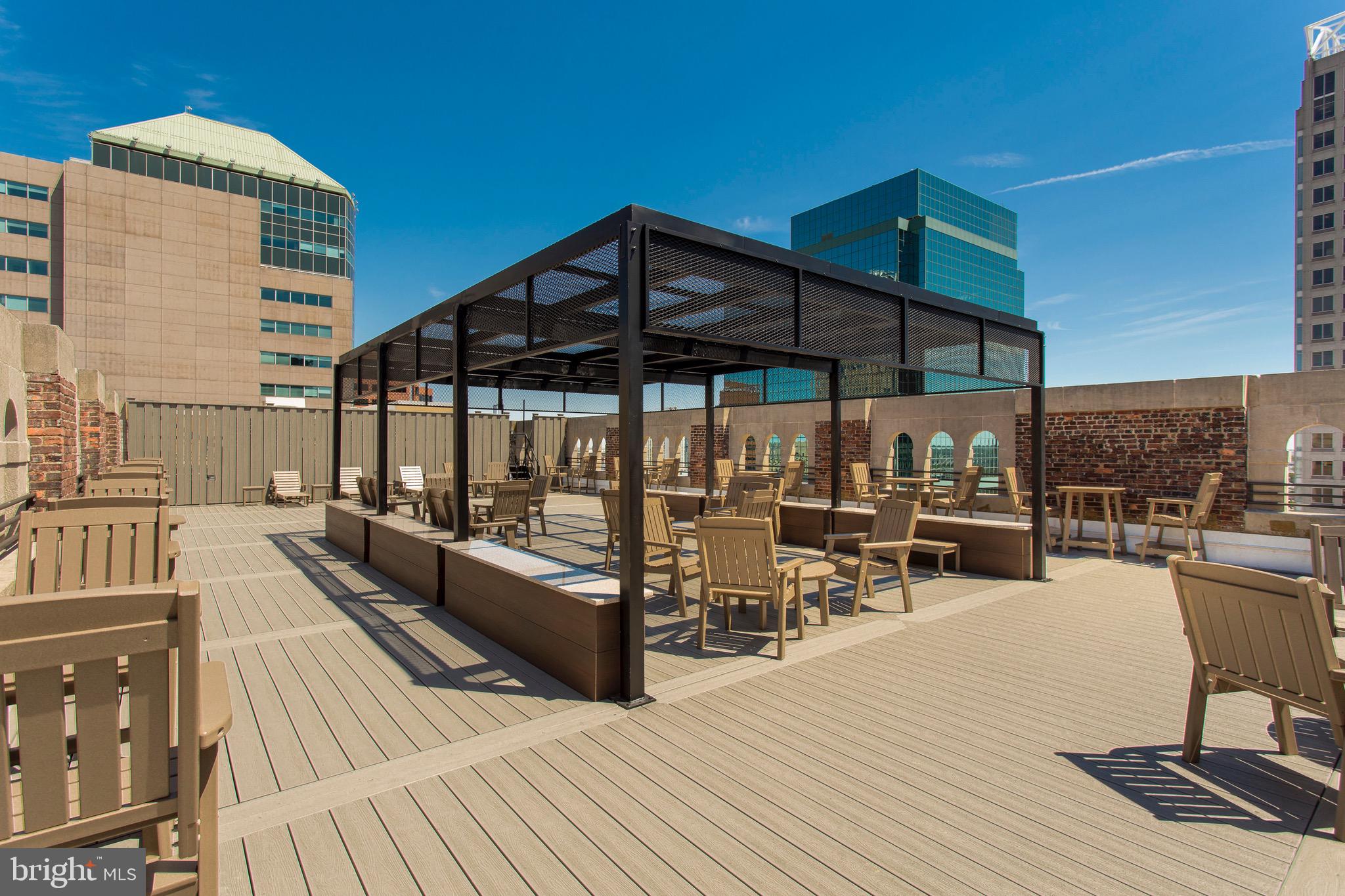 DOWNTOWN - Residential Lease
