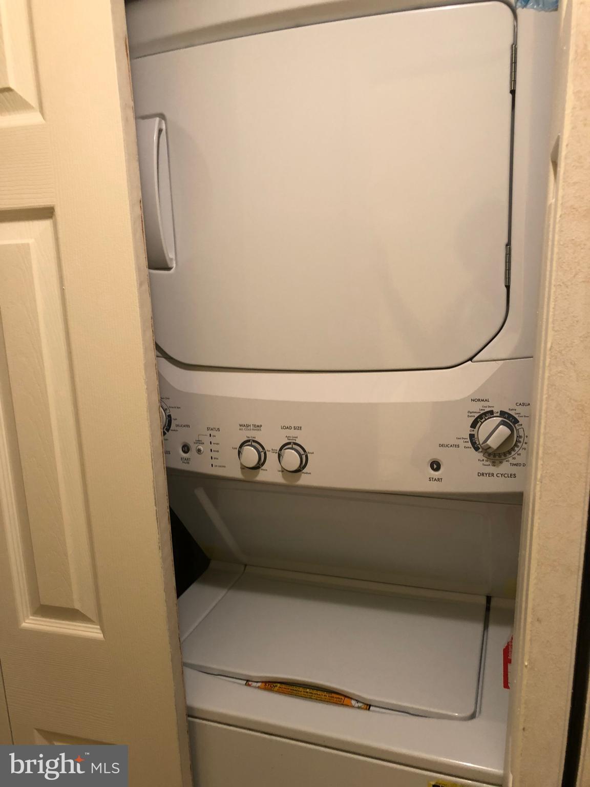 CROMWELL FOUNTAIN - Residential