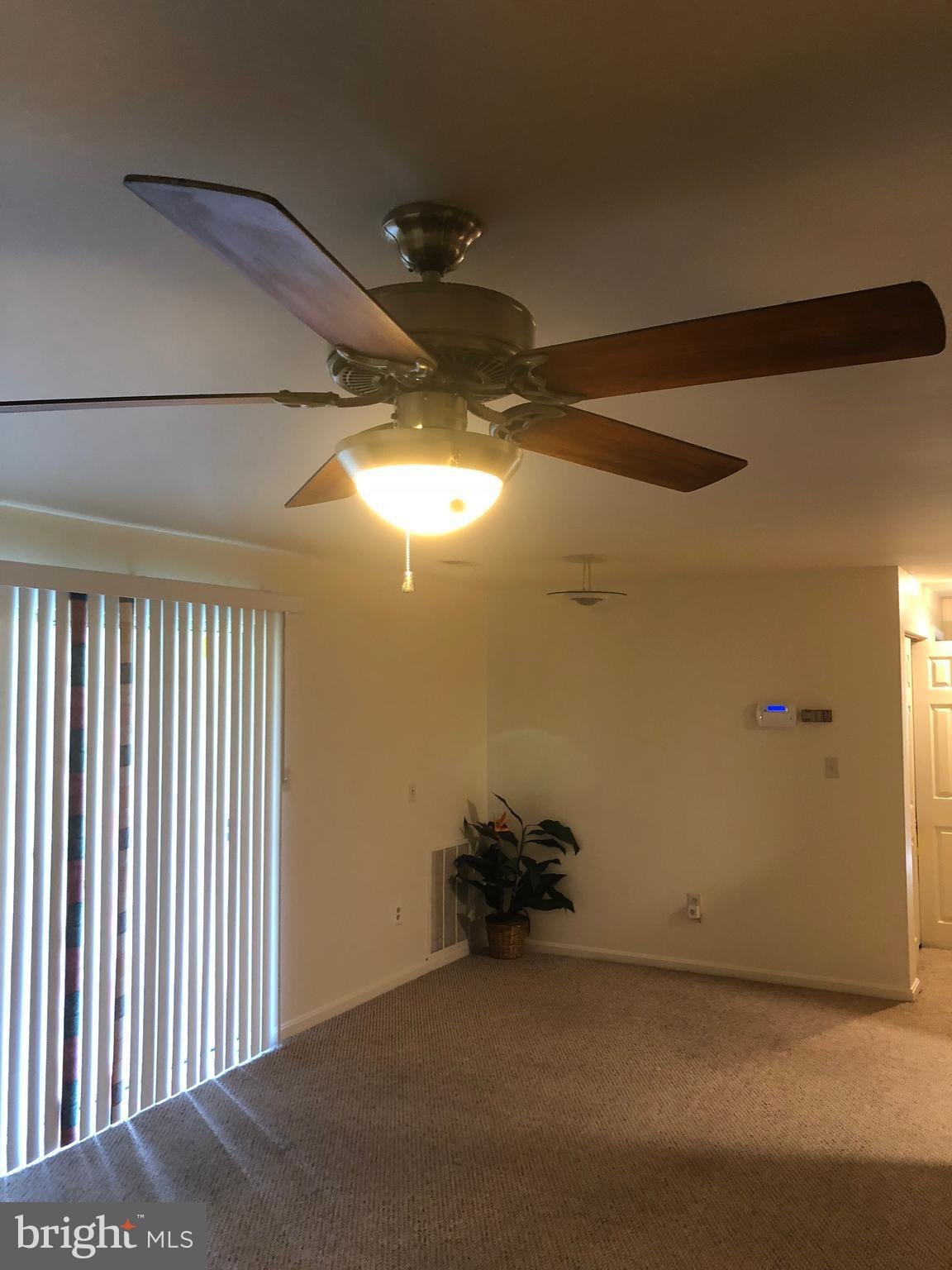 CROMWELL FOUNTAIN - Residential