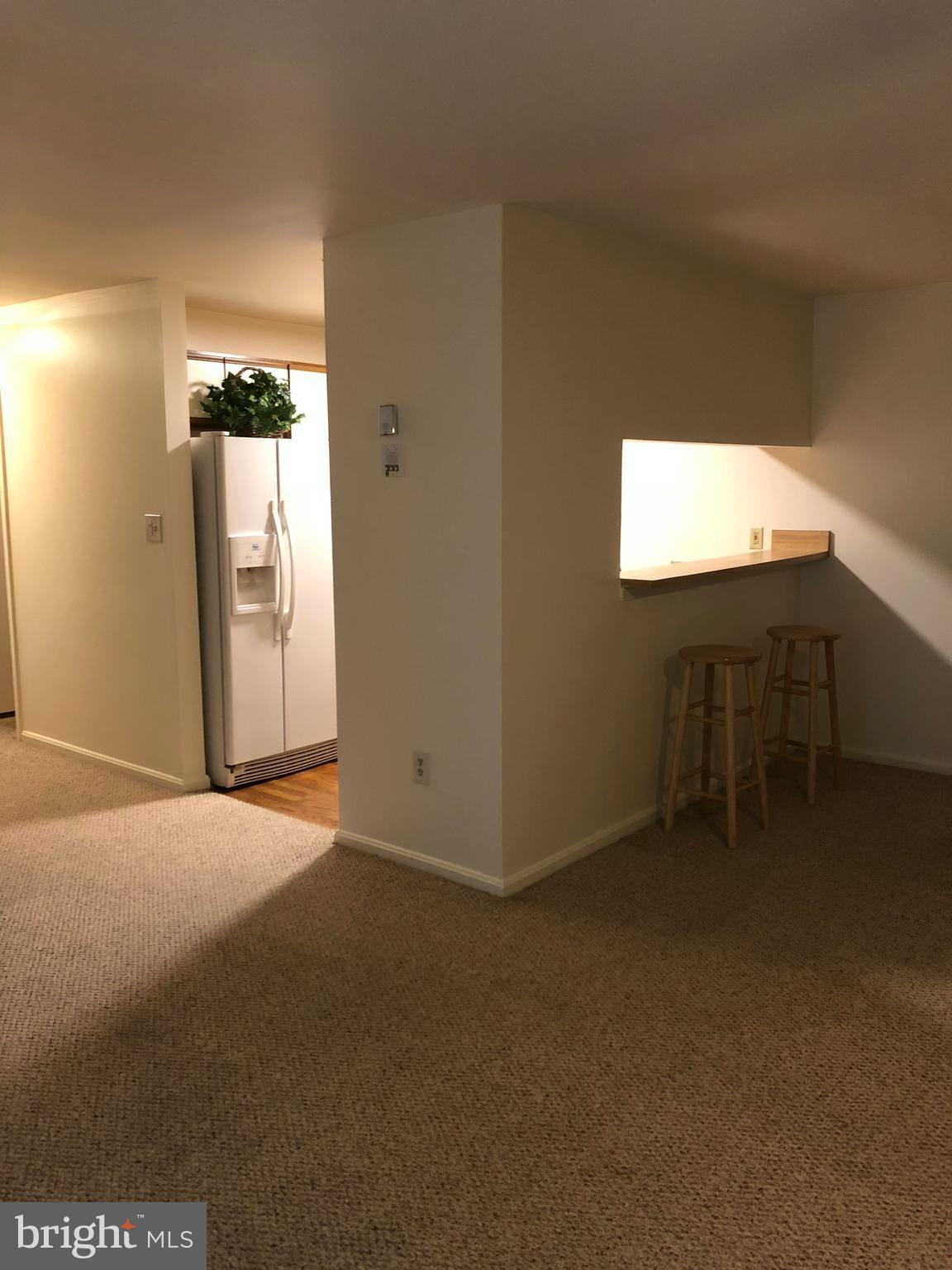 CROMWELL FOUNTAIN - Residential