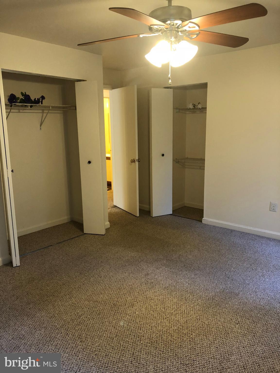 CROMWELL FOUNTAIN - Residential