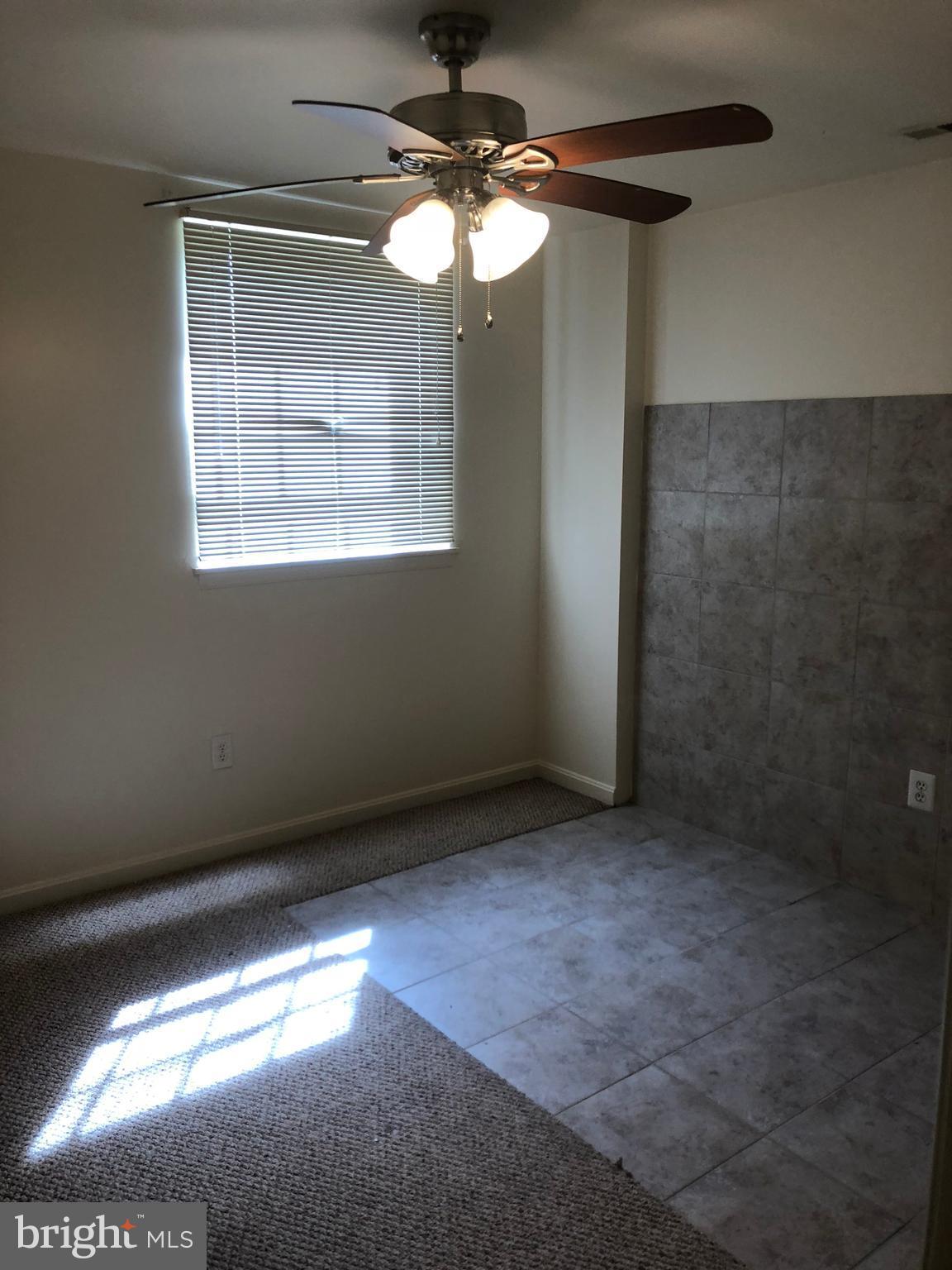 CROMWELL FOUNTAIN - Residential