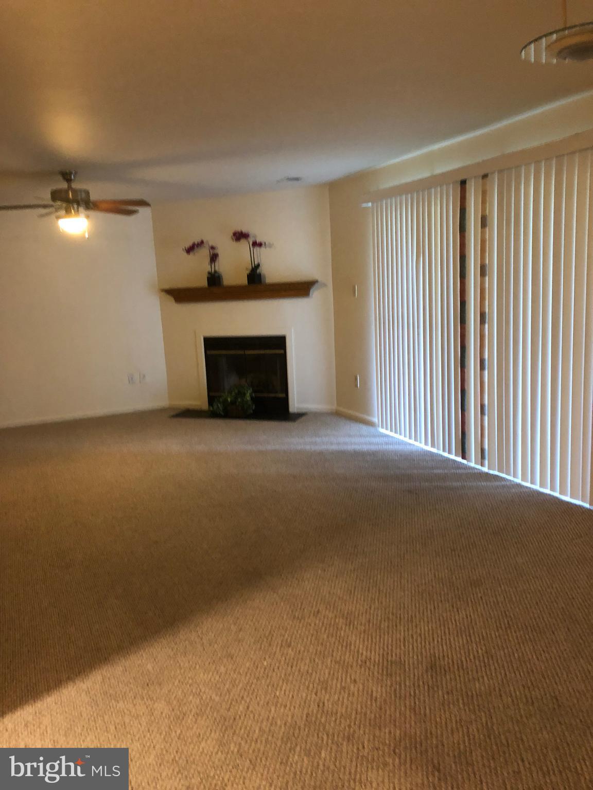 CROMWELL FOUNTAIN - Residential