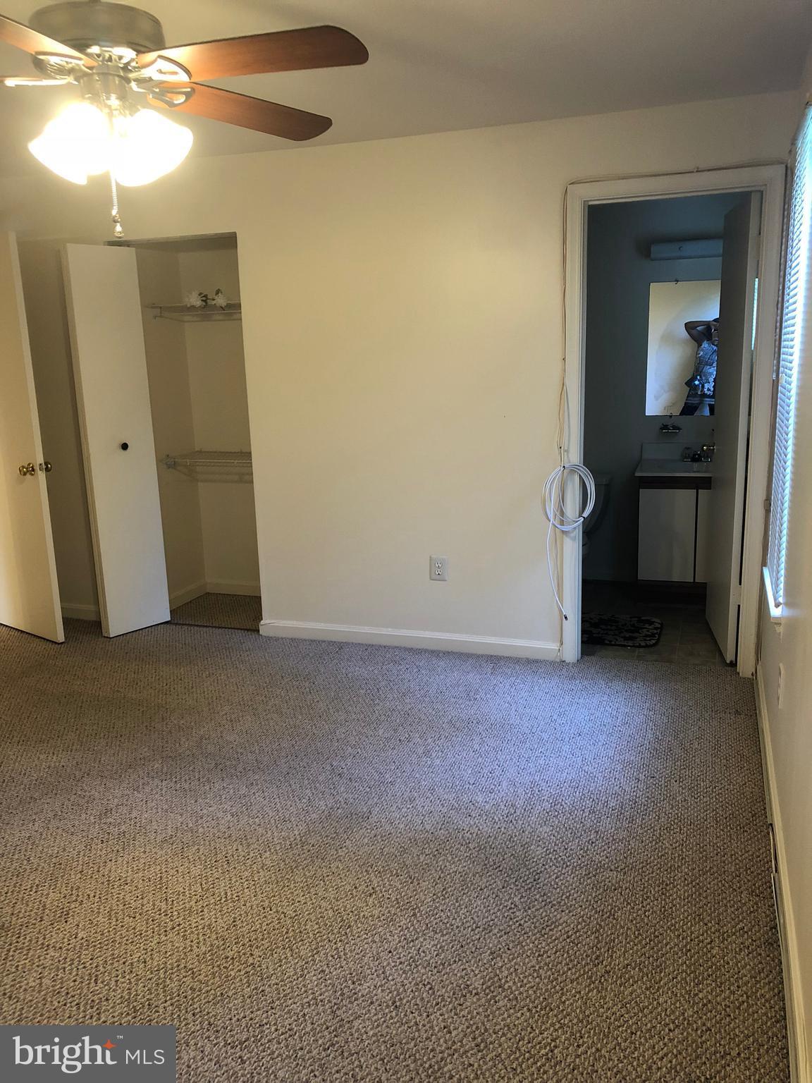 CROMWELL FOUNTAIN - Residential