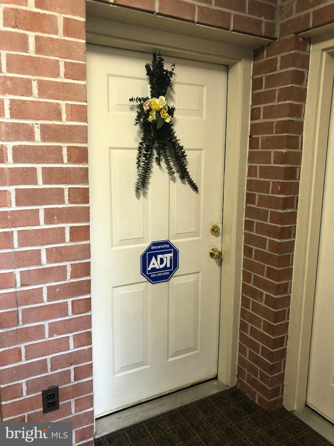 CROMWELL FOUNTAIN - Residential