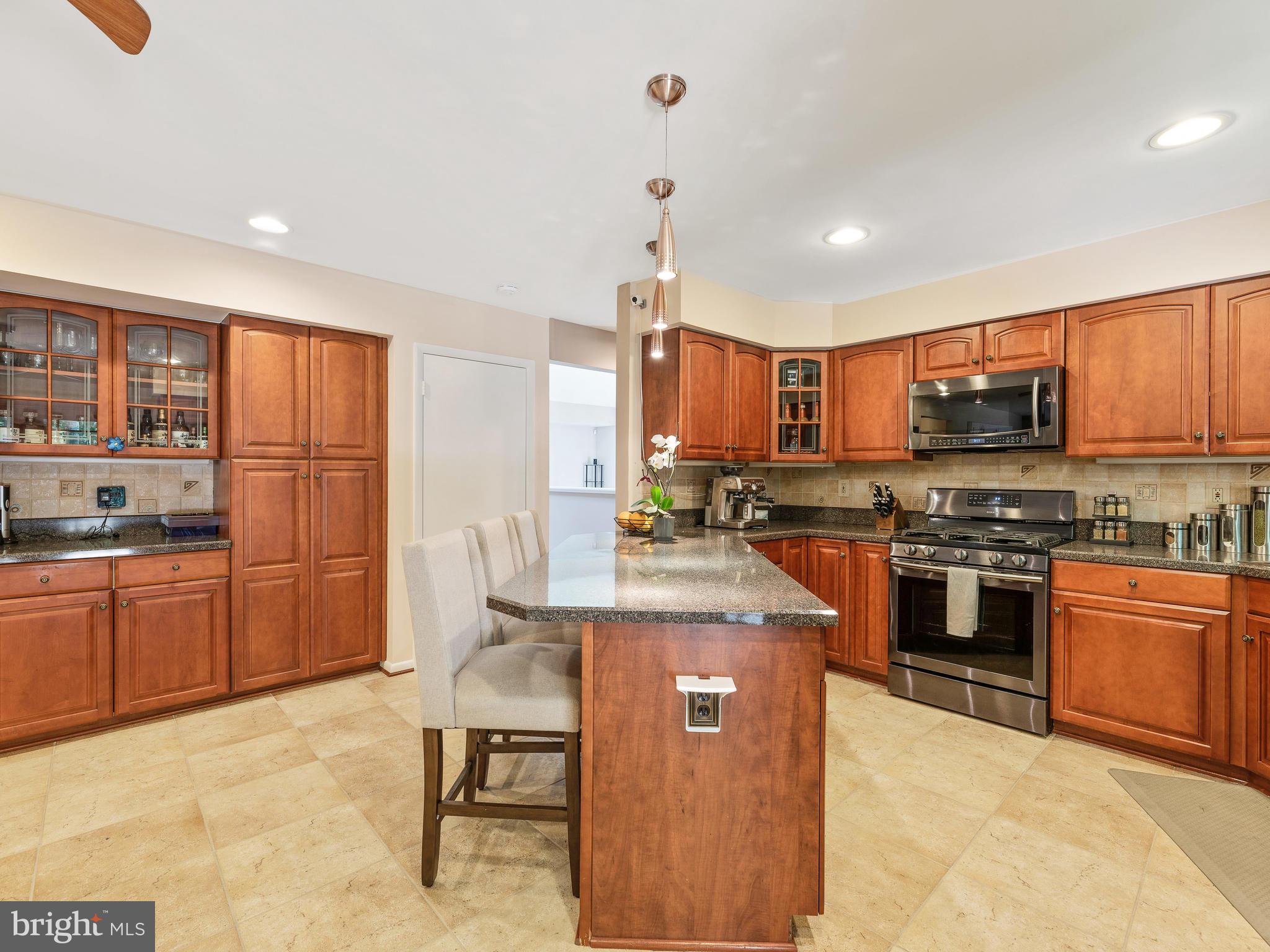 VILLAGE OF HICKORY RIDGE - Residential