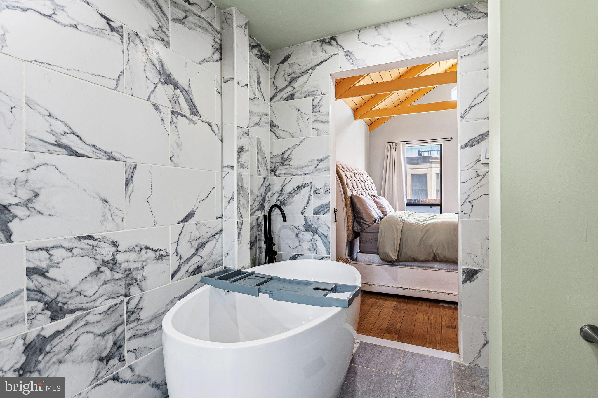 FAIRMOUNT - Residential