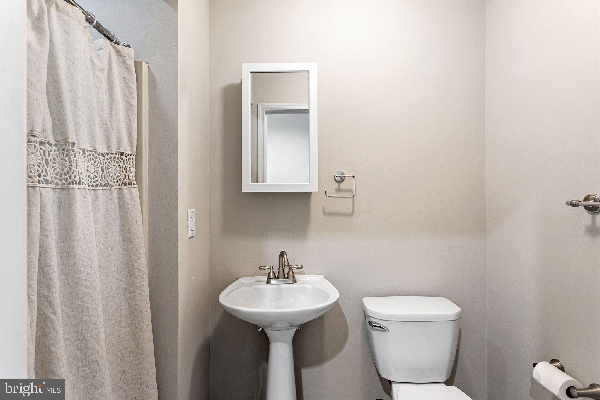 FAIRMOUNT - Residential