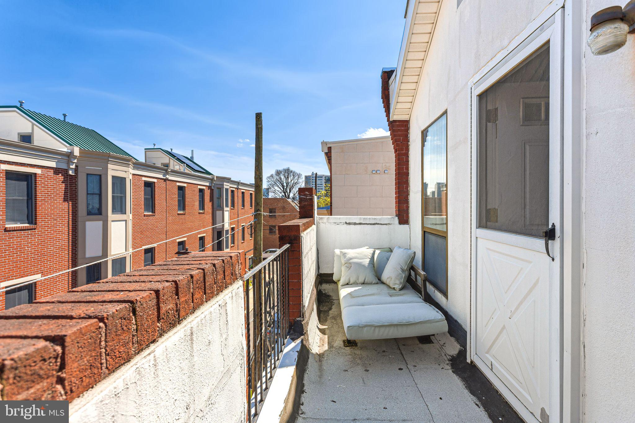 FAIRMOUNT - Residential