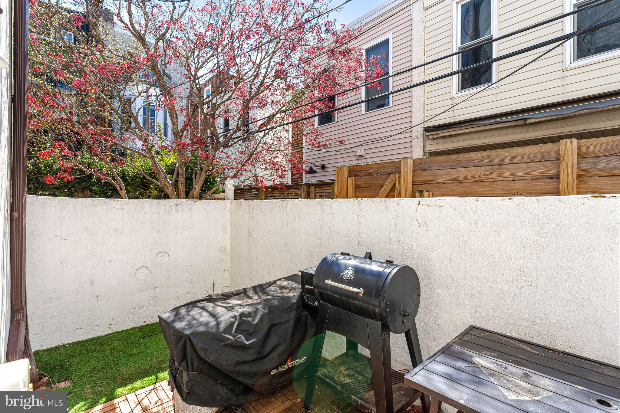 FAIRMOUNT - Residential