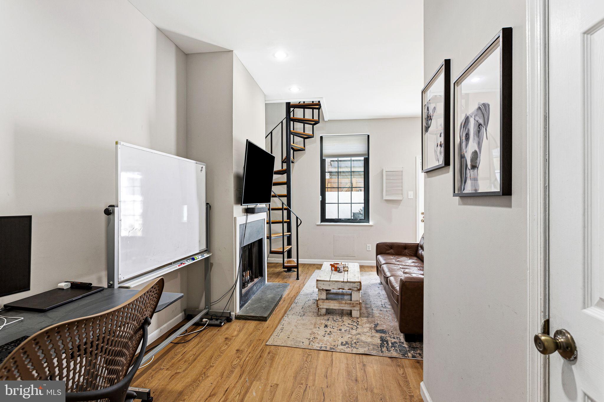 FAIRMOUNT - Residential