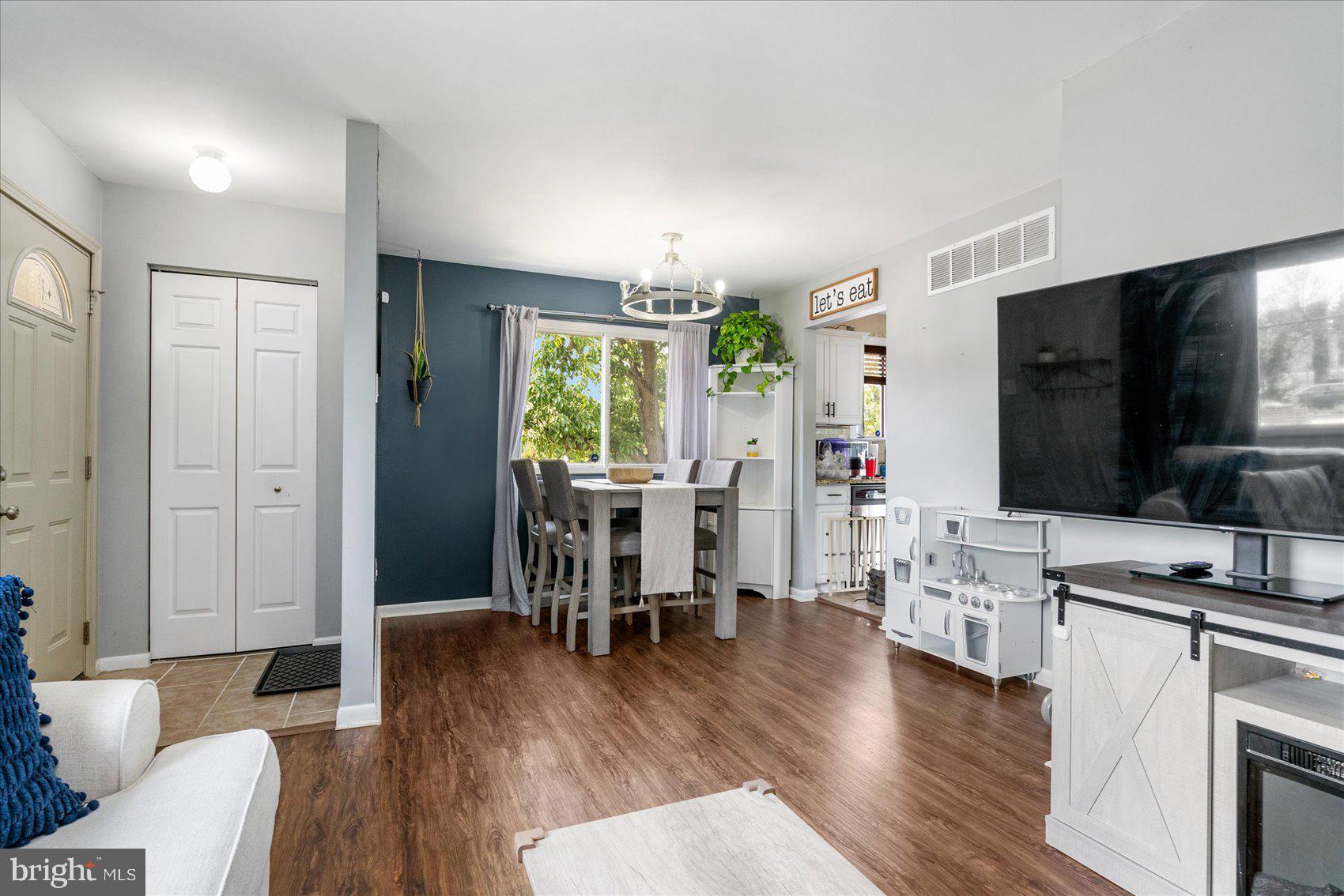 ROSEDALE GARDENS - Residential