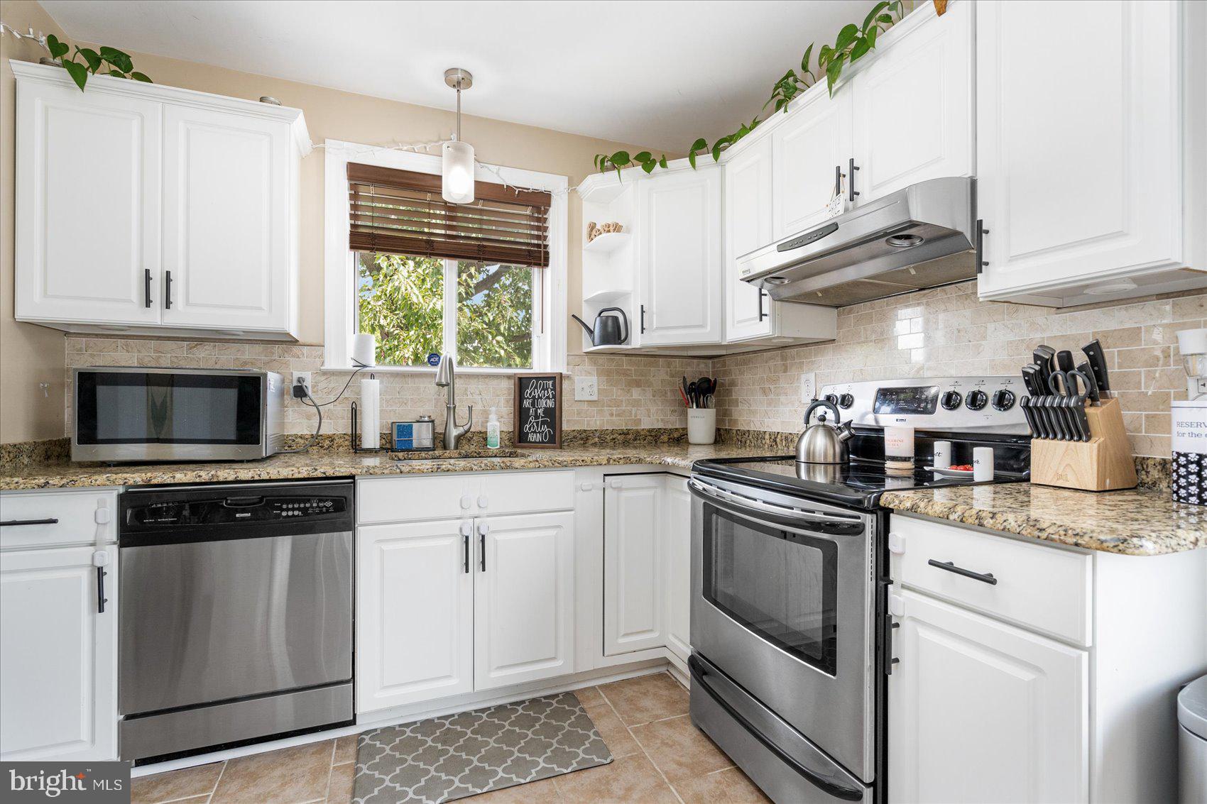 ROSEDALE GARDENS - Residential