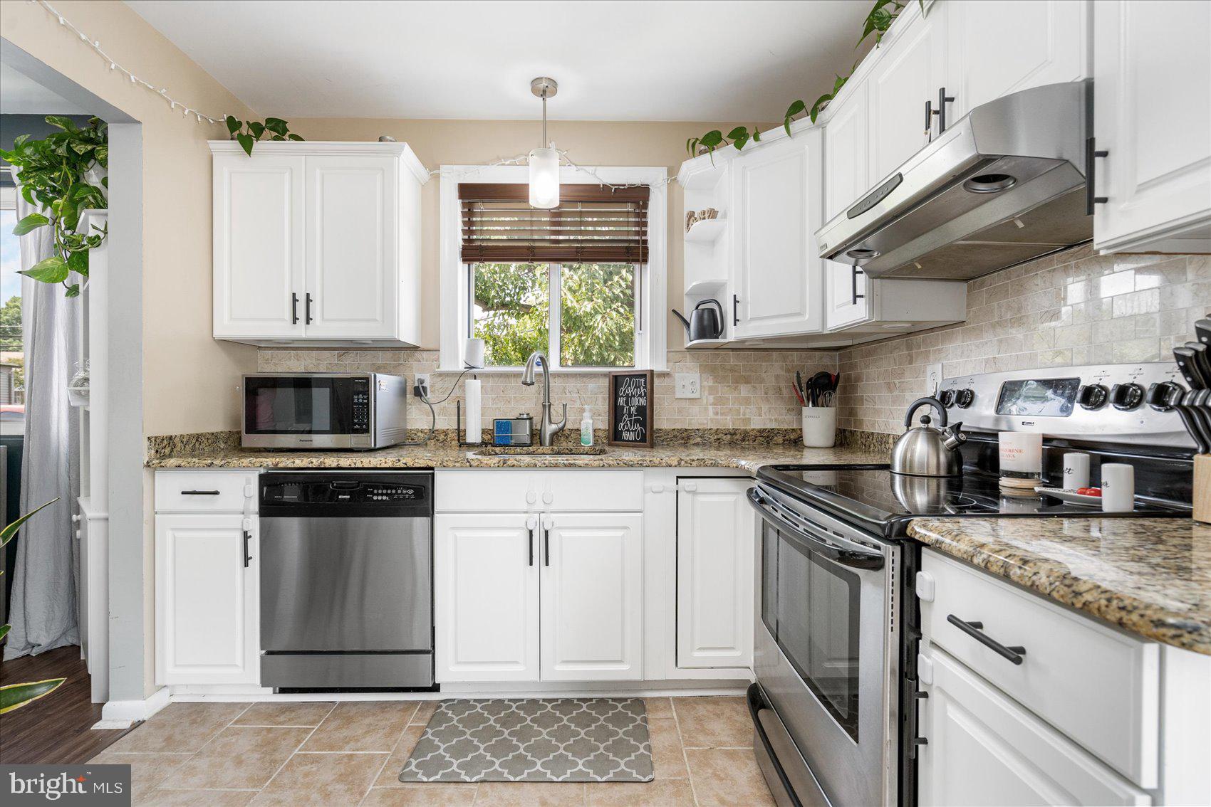 ROSEDALE GARDENS - Residential